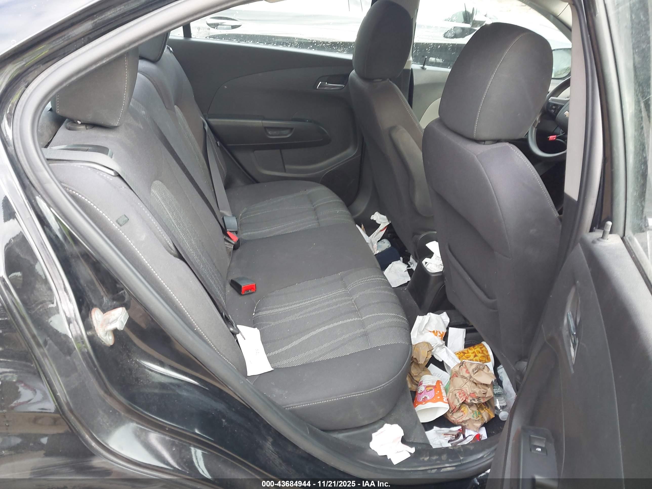 CHEVROLET SONIC image 8