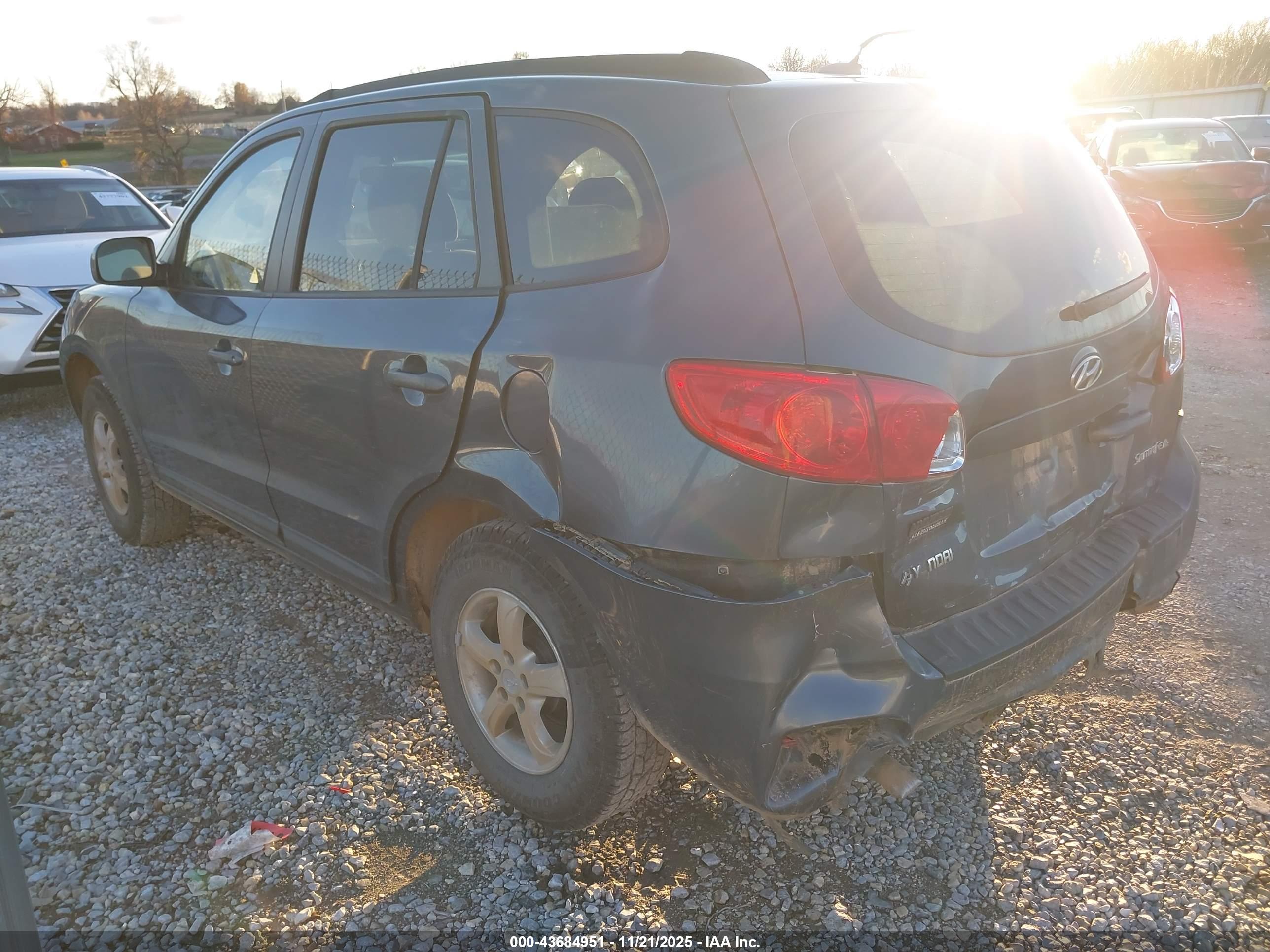HYUNDAI SANTA image 3