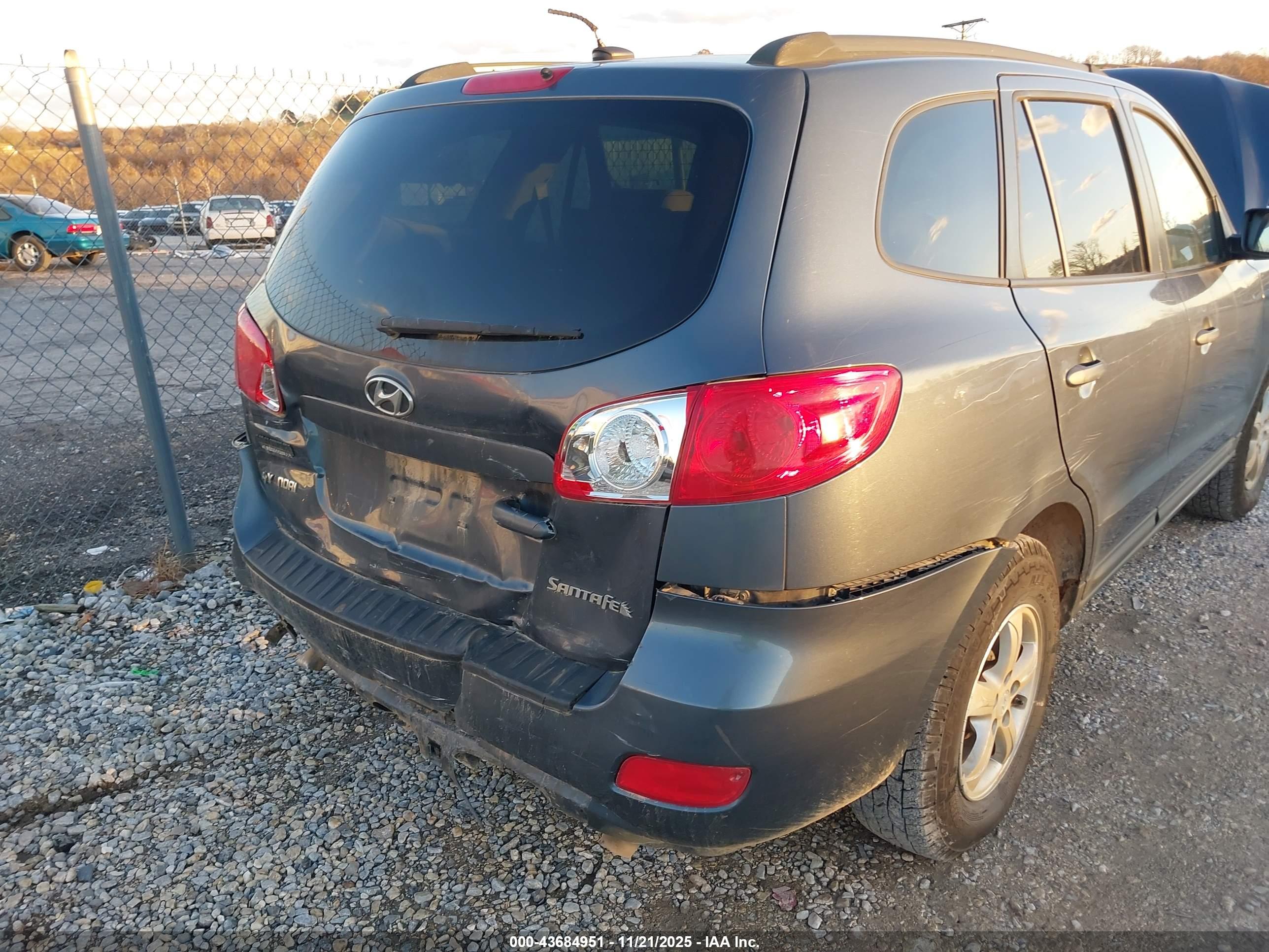 HYUNDAI SANTA image 6