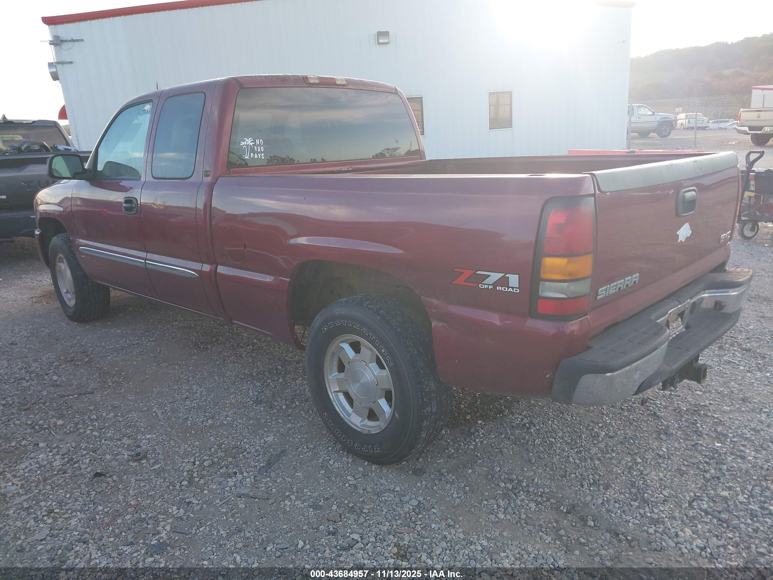 GMC SIERRA image 3