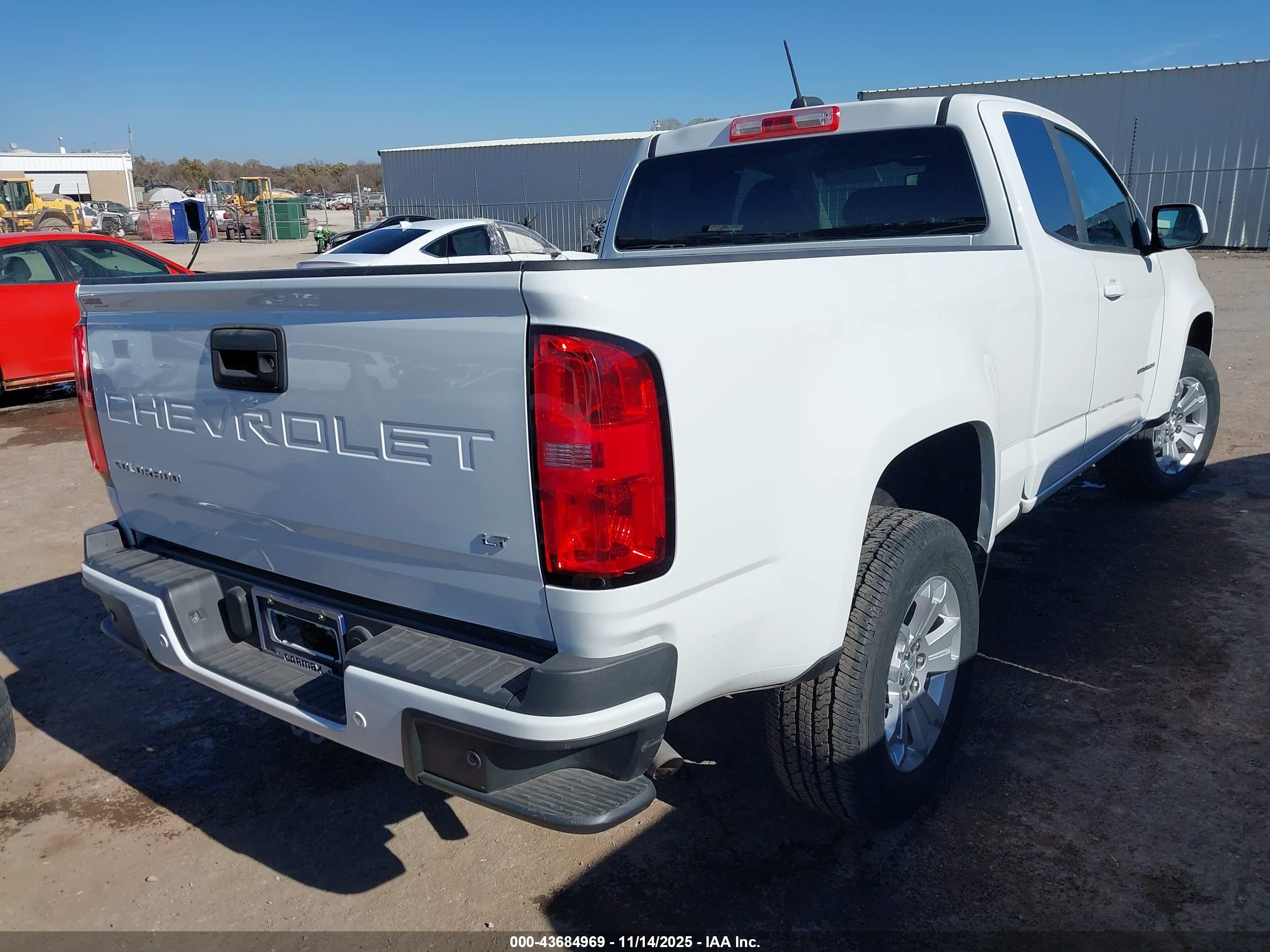 CHEVROLET COLORADO image 4