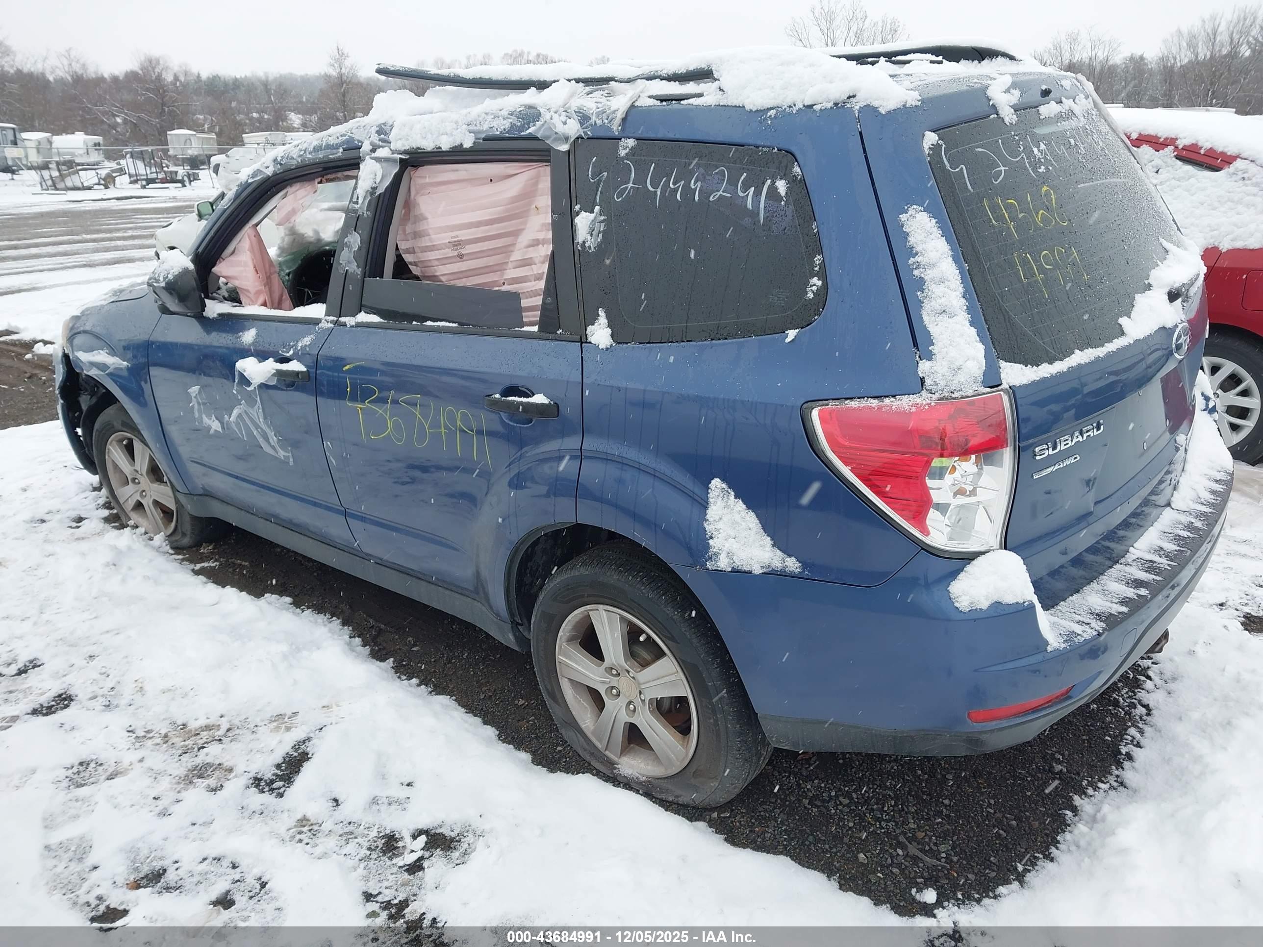 SUBARU FORESTER image 3
