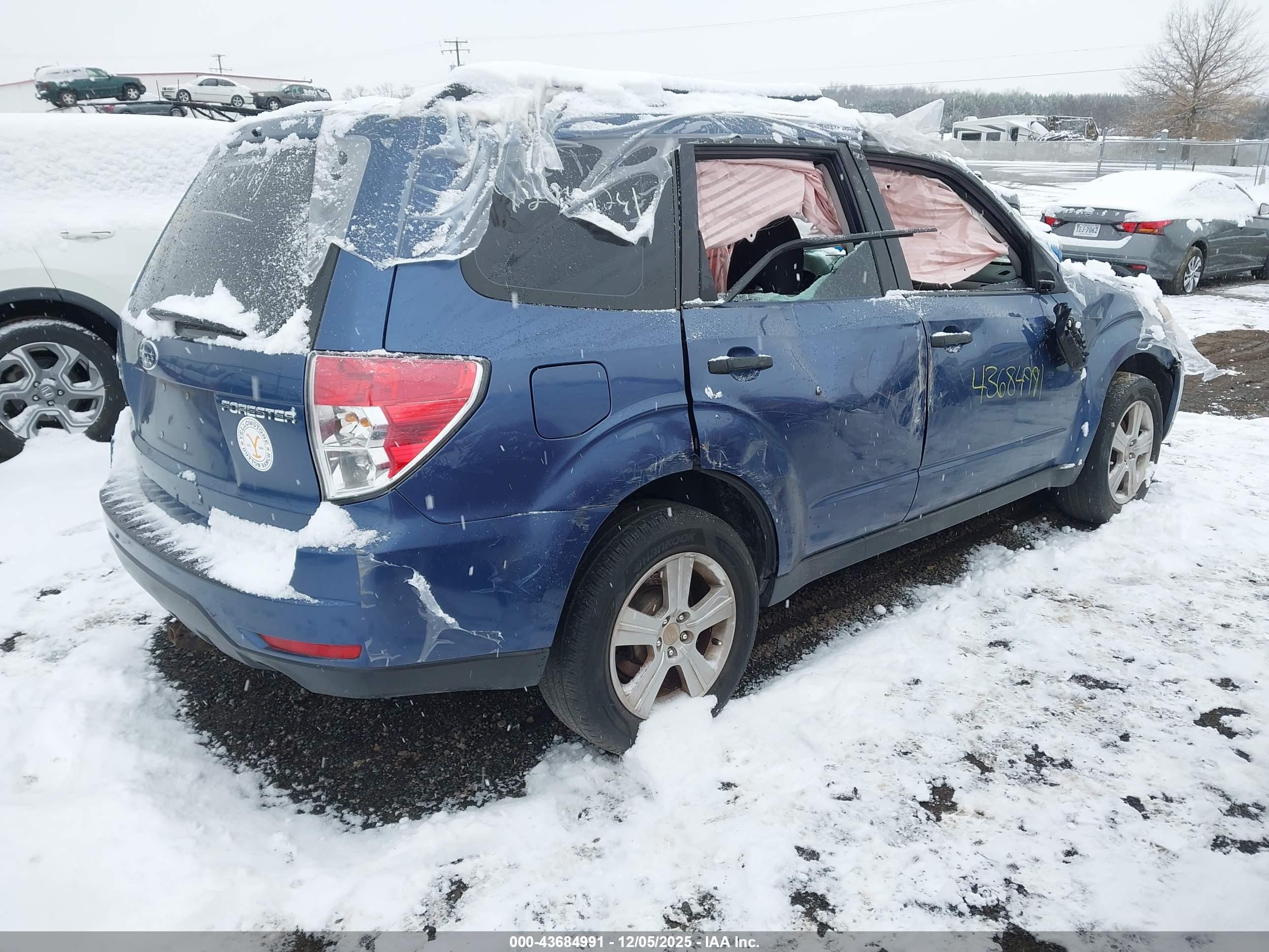 SUBARU FORESTER image 4