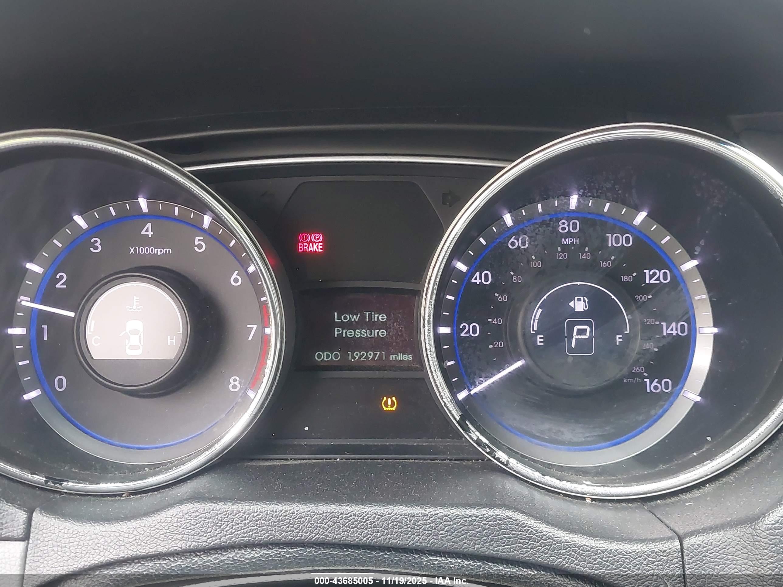 HYUNDAI SONATA image 7