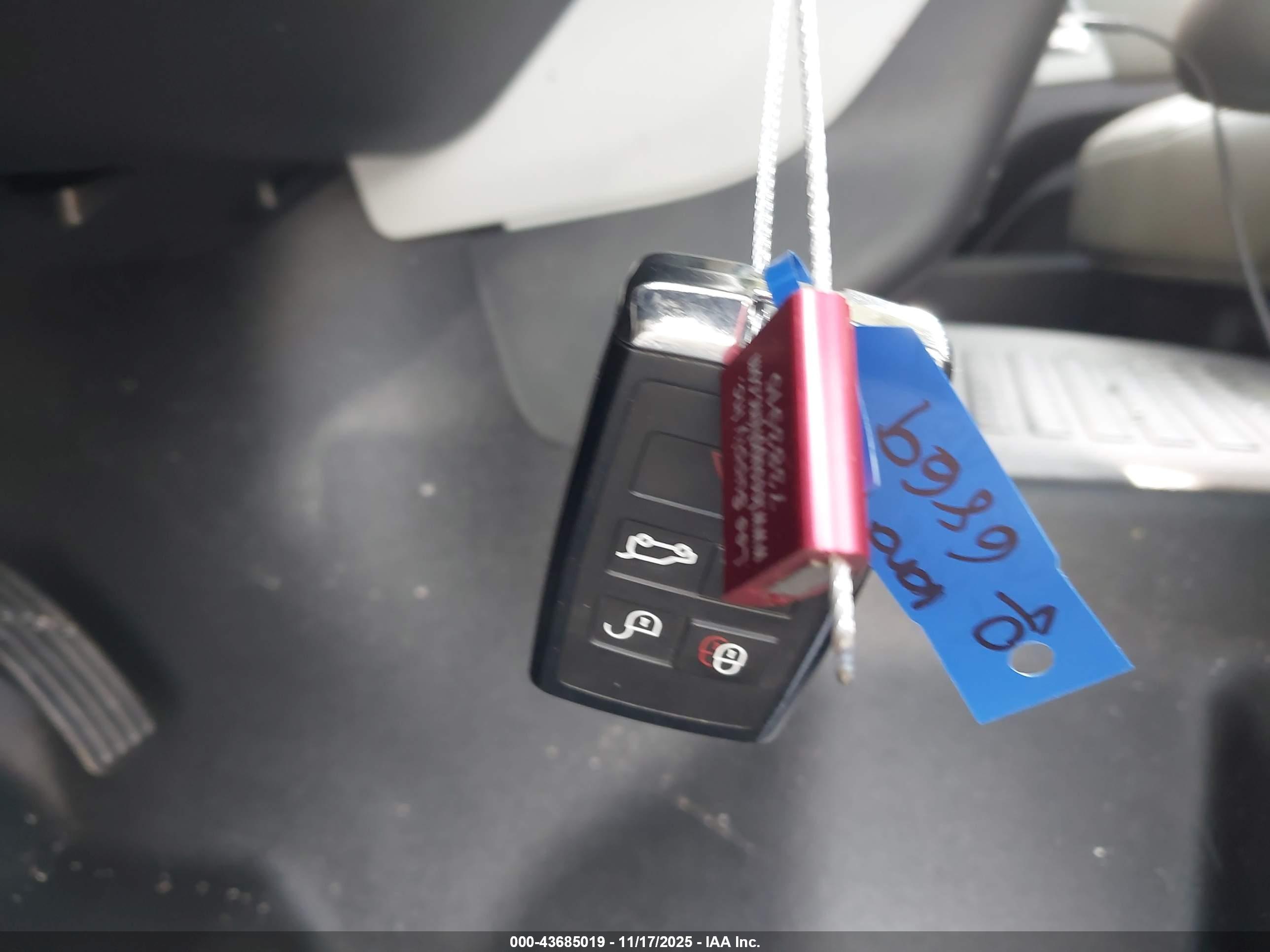 LAND ROVER image 11