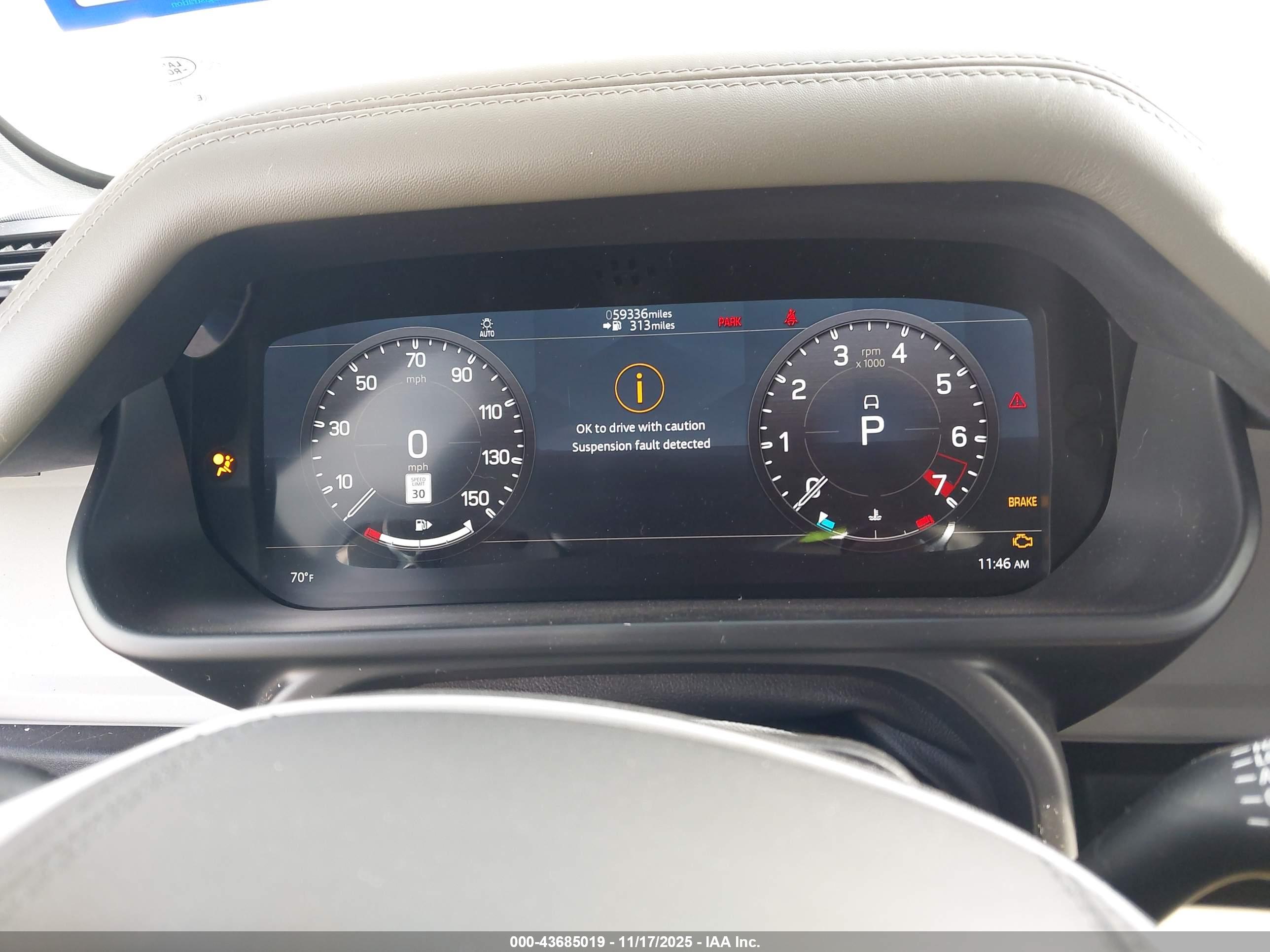 LAND ROVER image 7