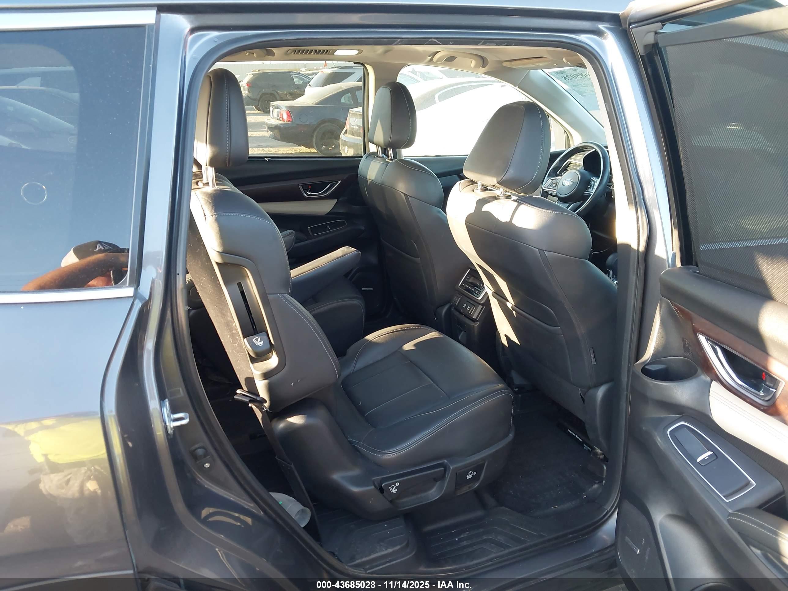 SUBARU ASCENT image 8