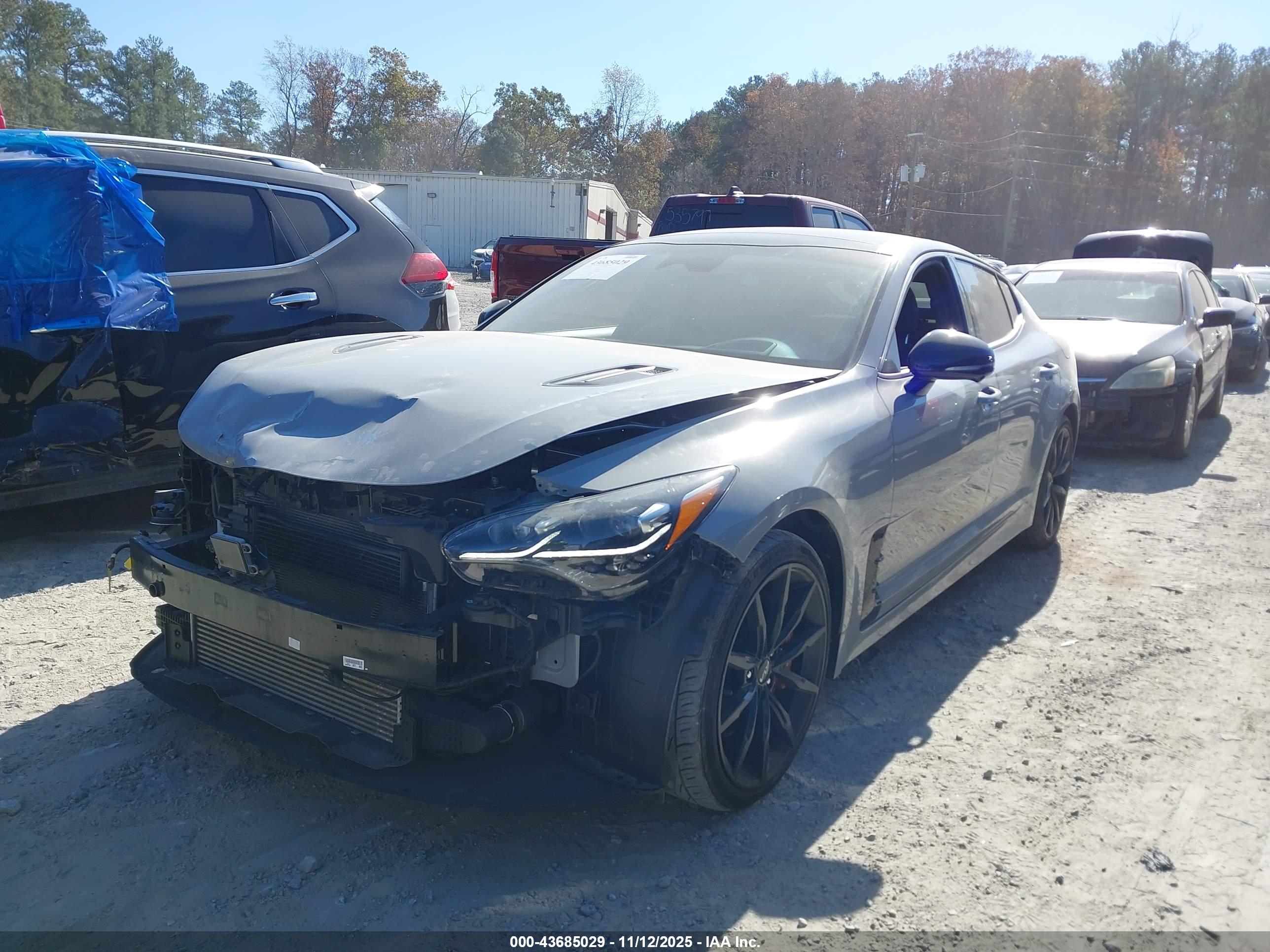 KIA STINGER image 2