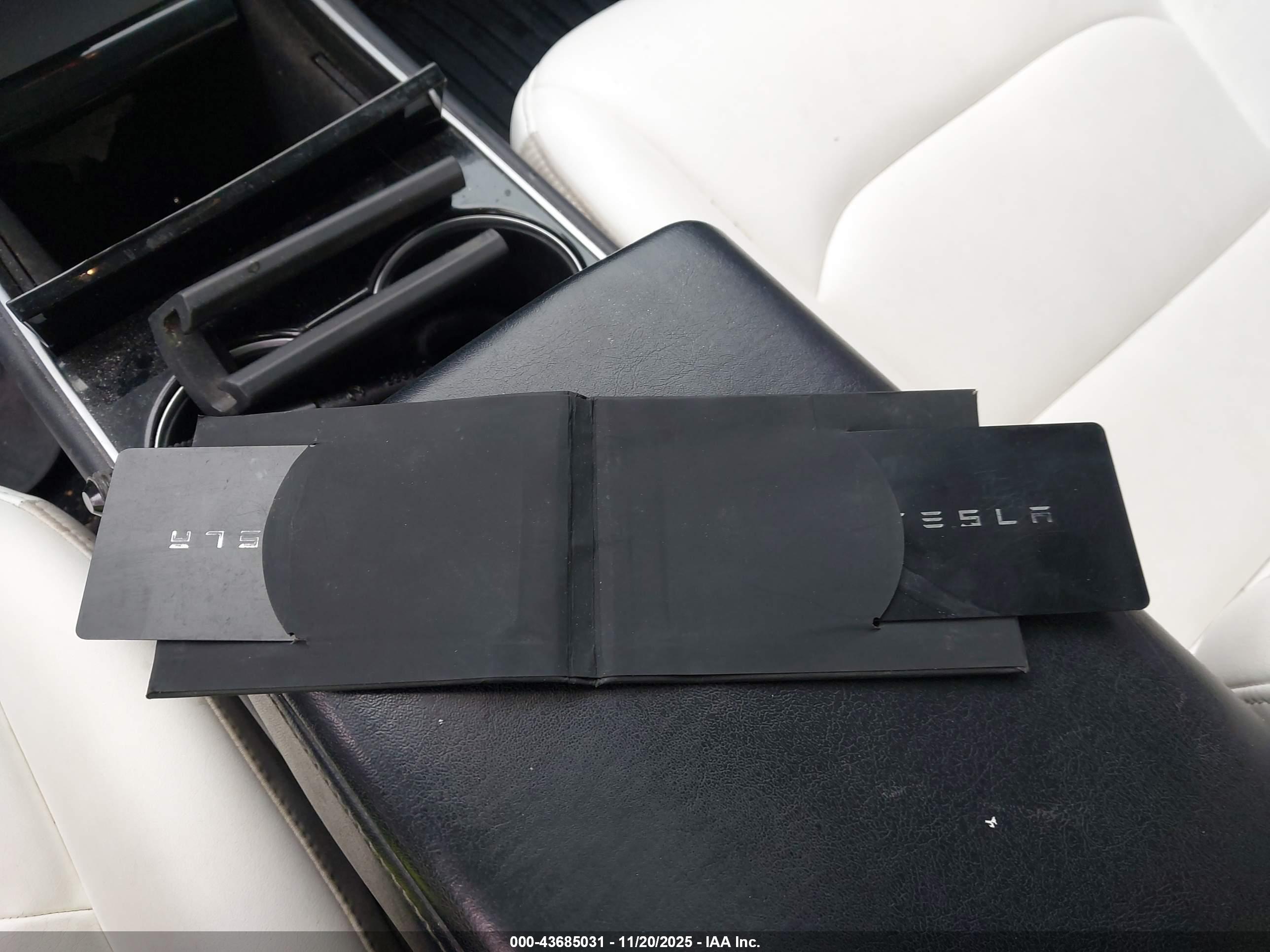 TESLA MODEL image 11