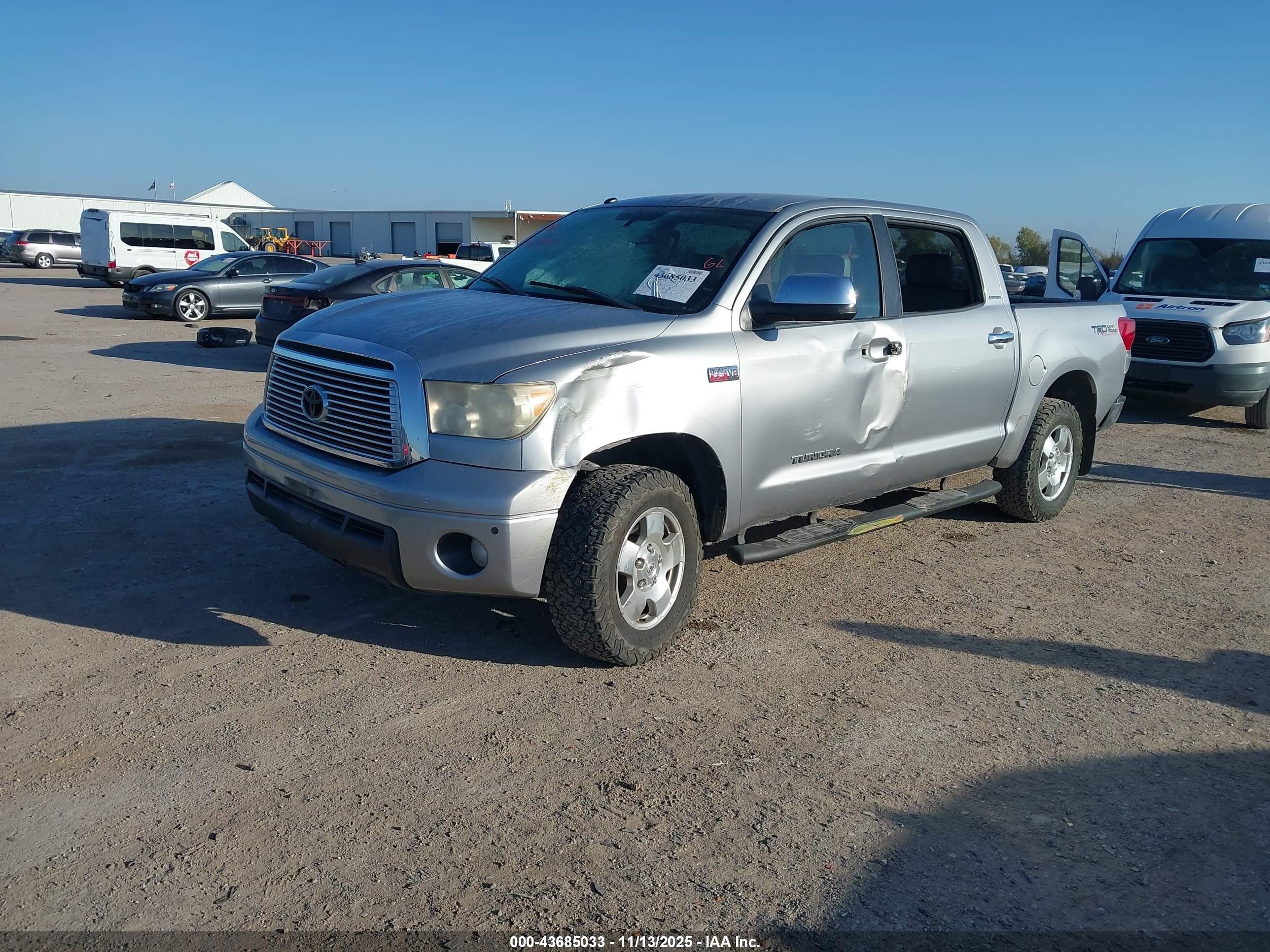 TOYOTA TUNDRA image 2