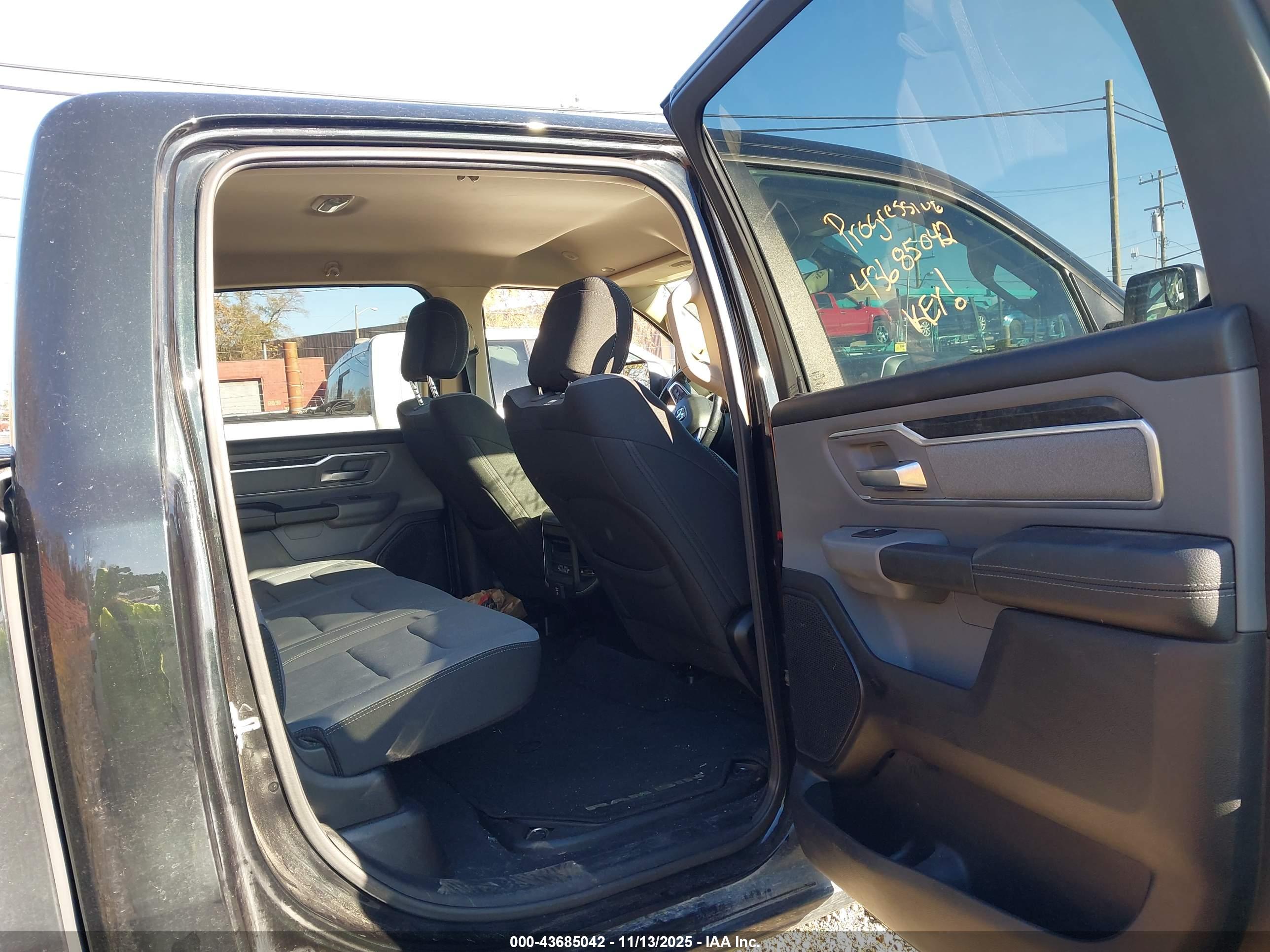 RAM 1500 image 8