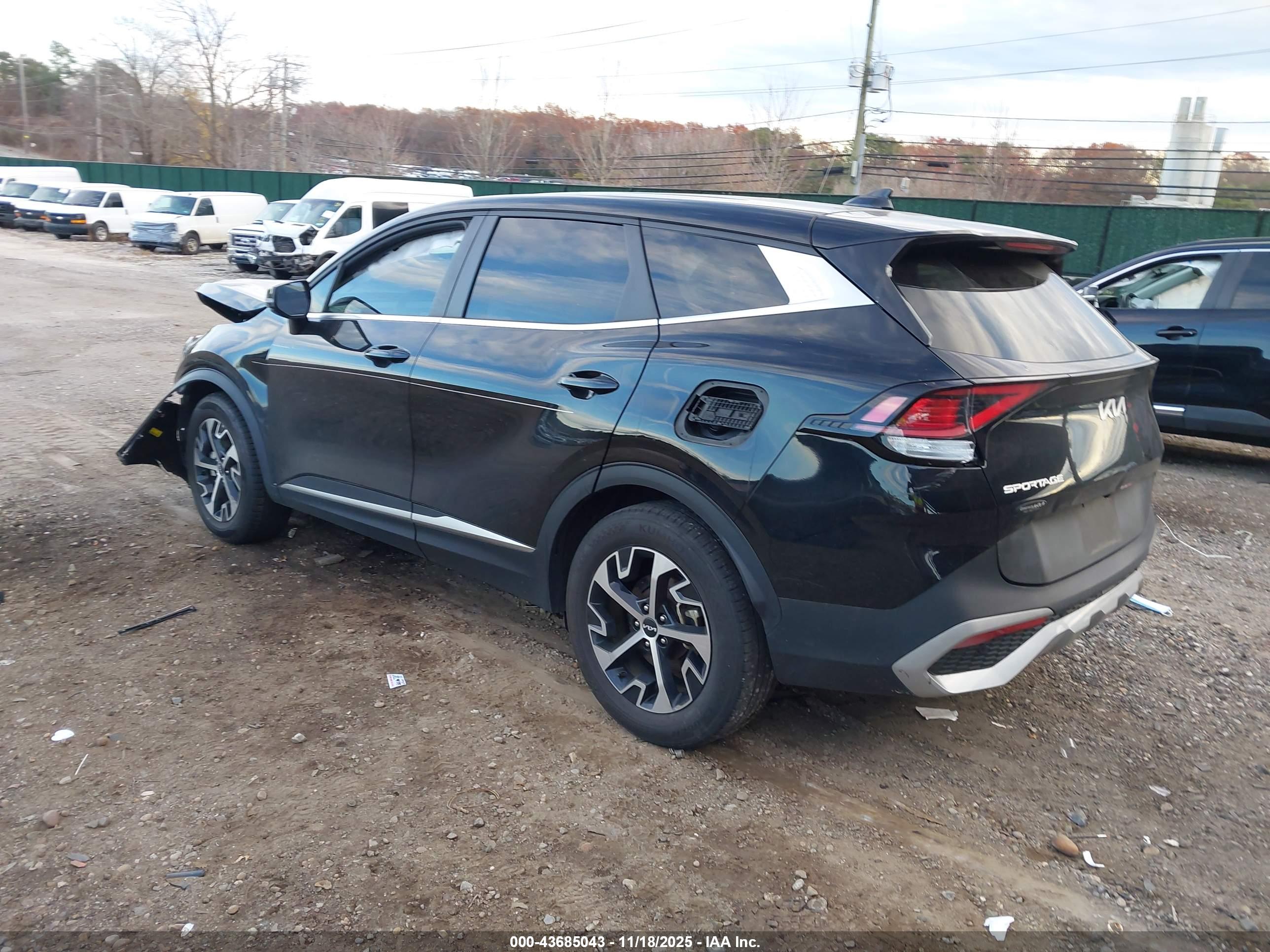 KIA SPORTAGE image 3