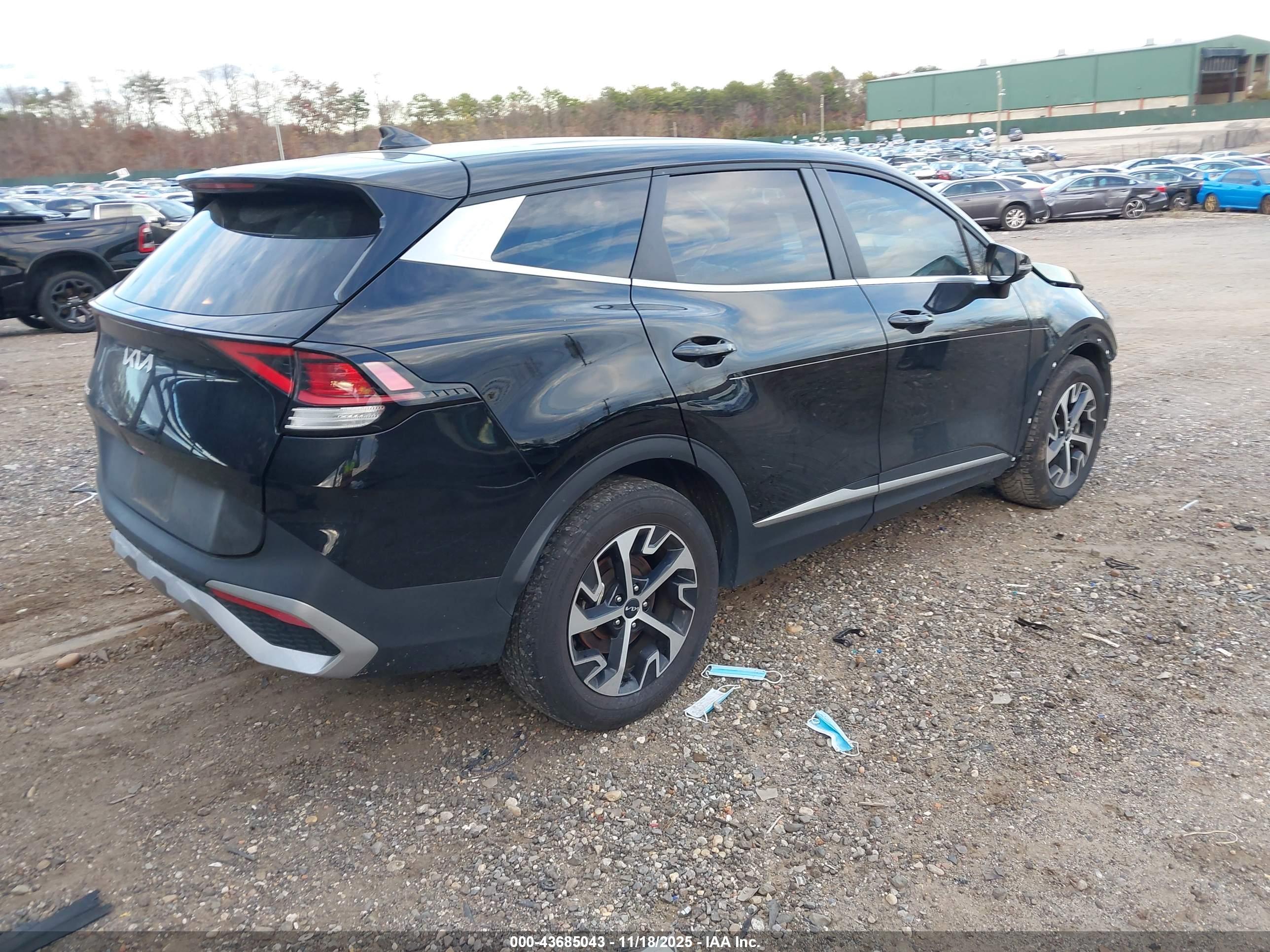 KIA SPORTAGE image 4