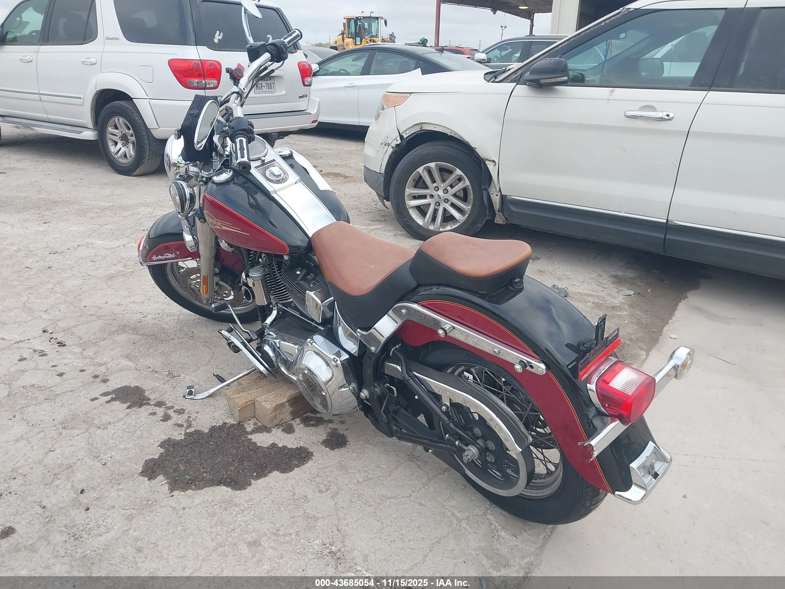 HARLEY-DAVIDSON FLSTCI image 3