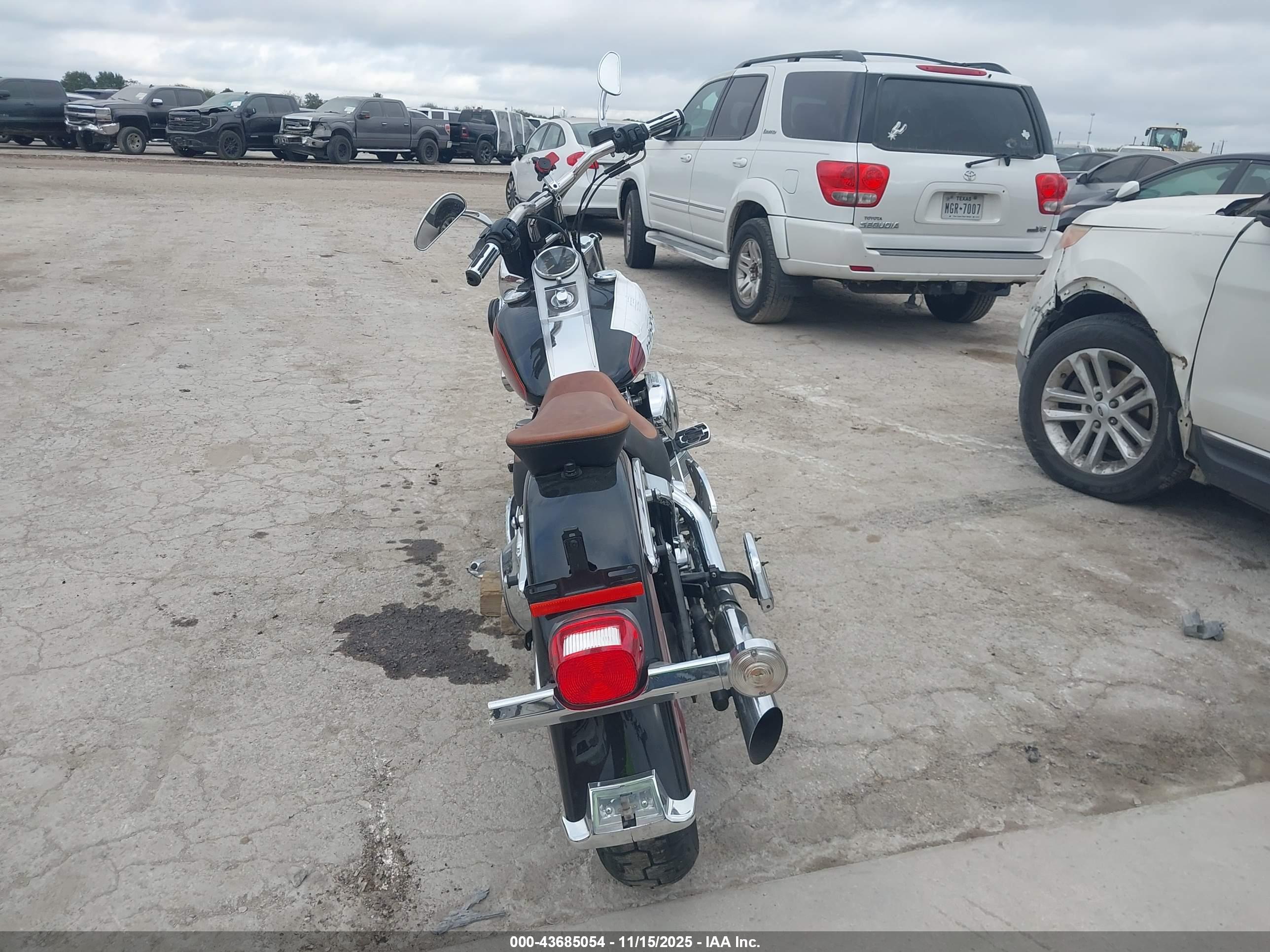 HARLEY-DAVIDSON FLSTCI image 6
