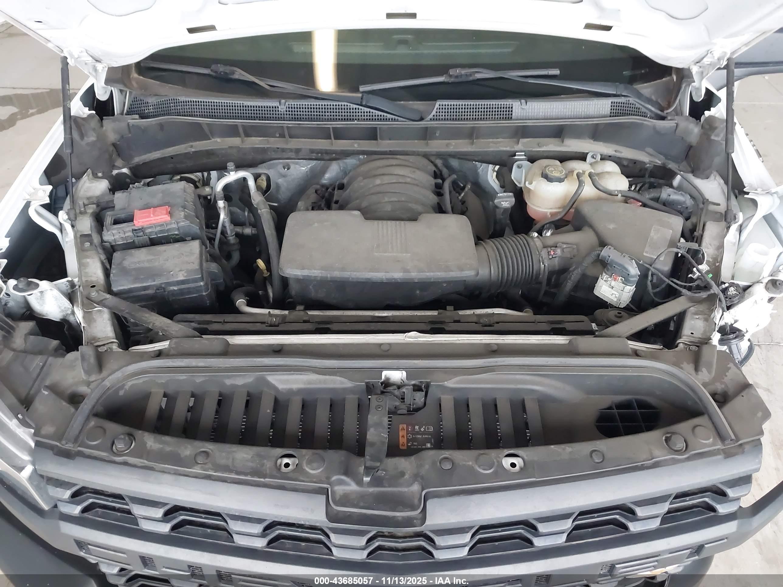 CHEVROLET SILVERADO image 10