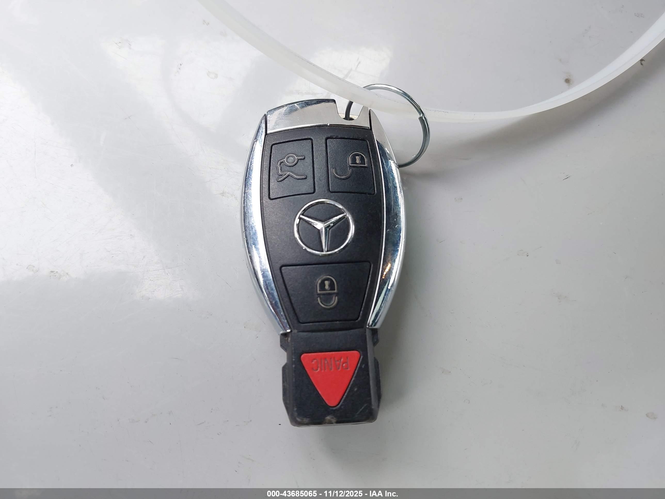 MERCEDES-BENZ C image 11