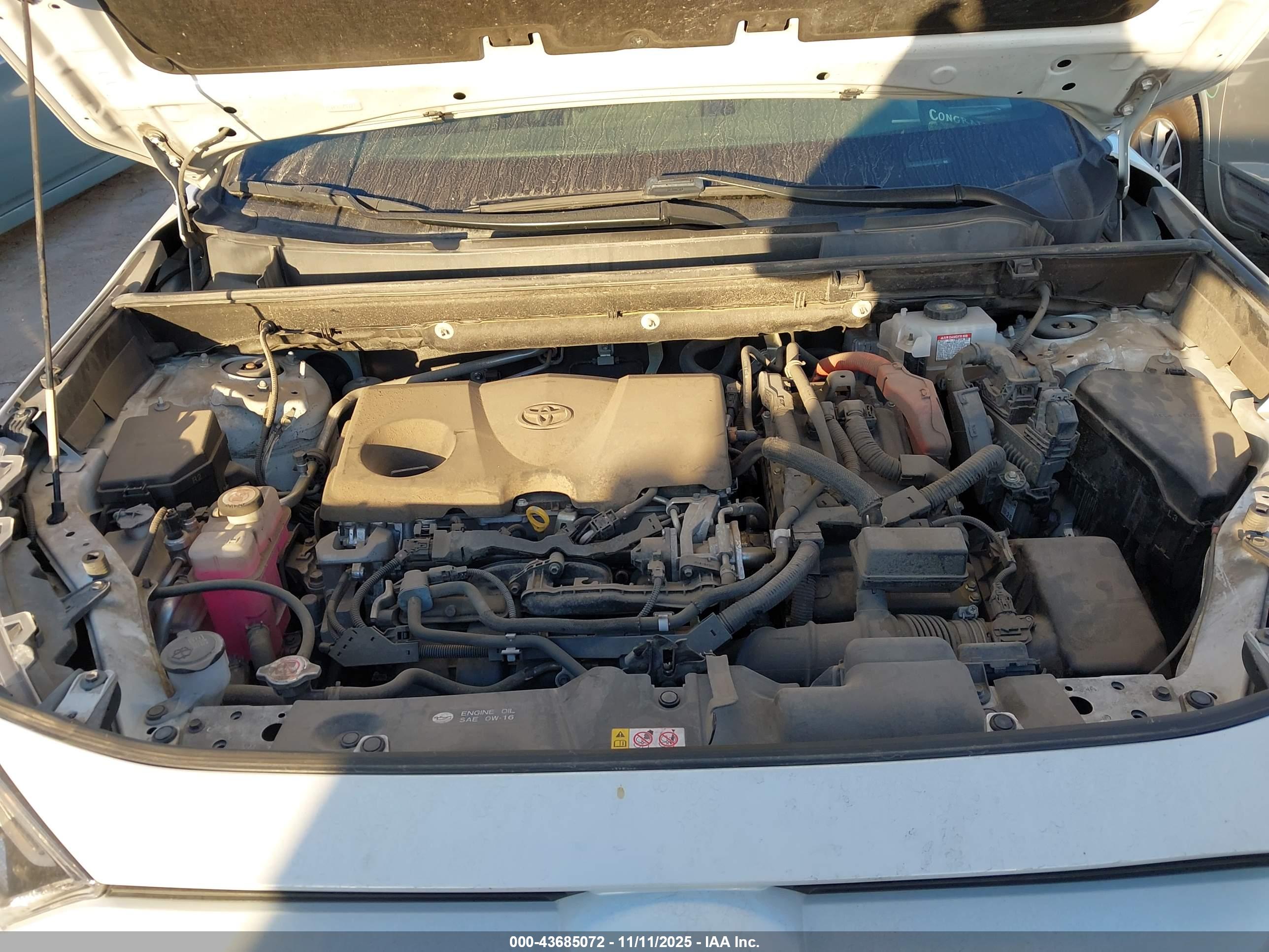 TOYOTA RAV4 image 10