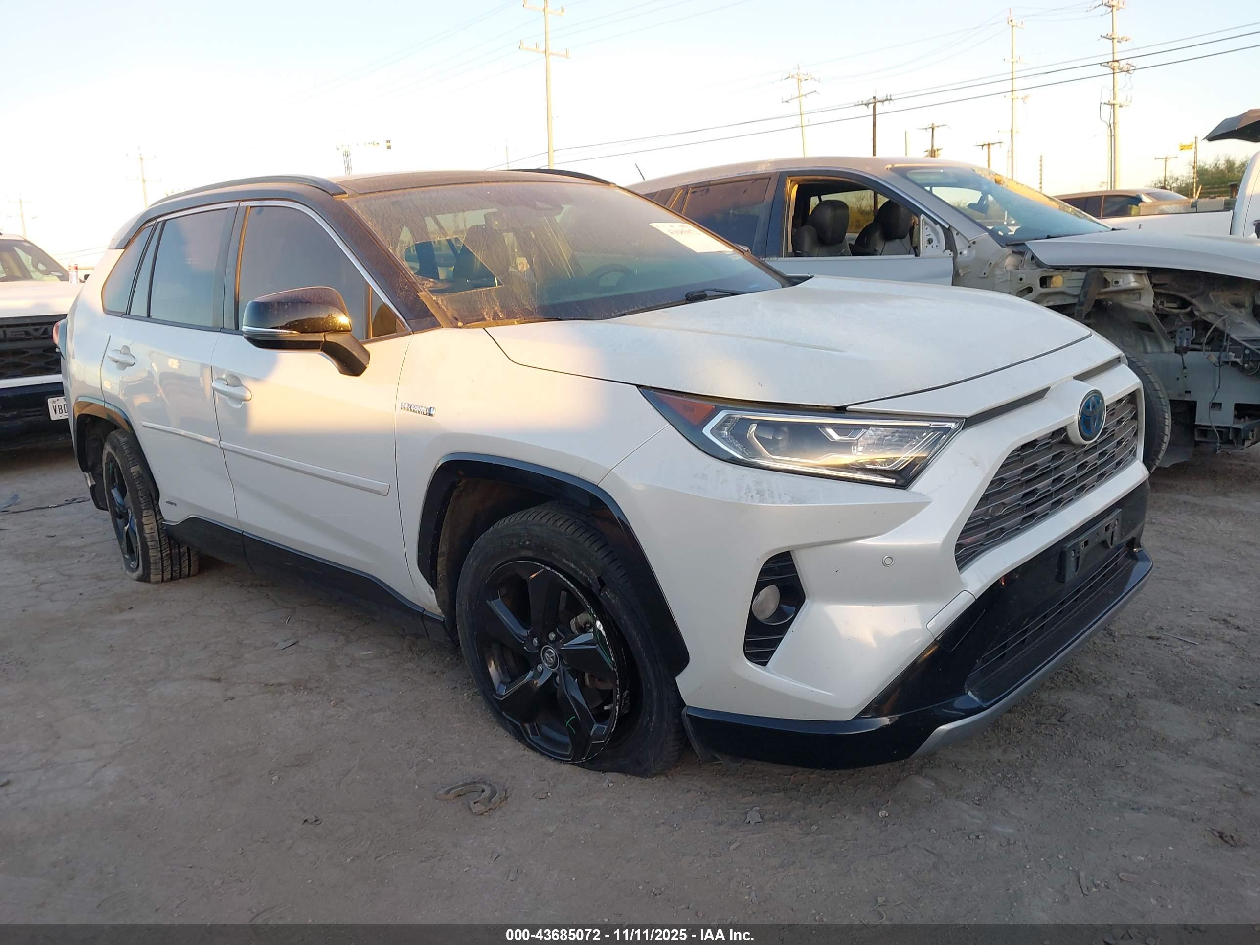 TOYOTA RAV4 image 6