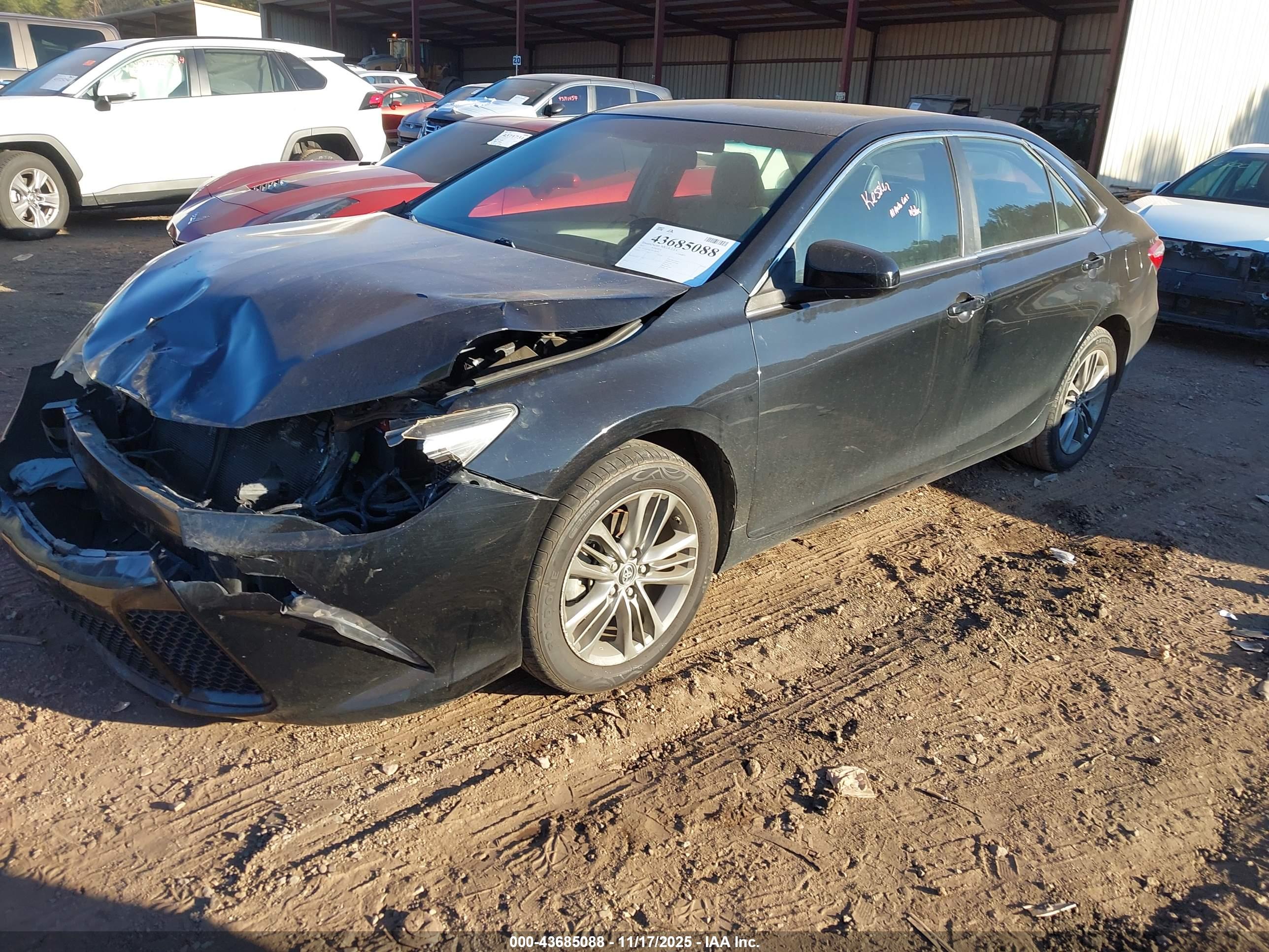 TOYOTA CAMRY image 2