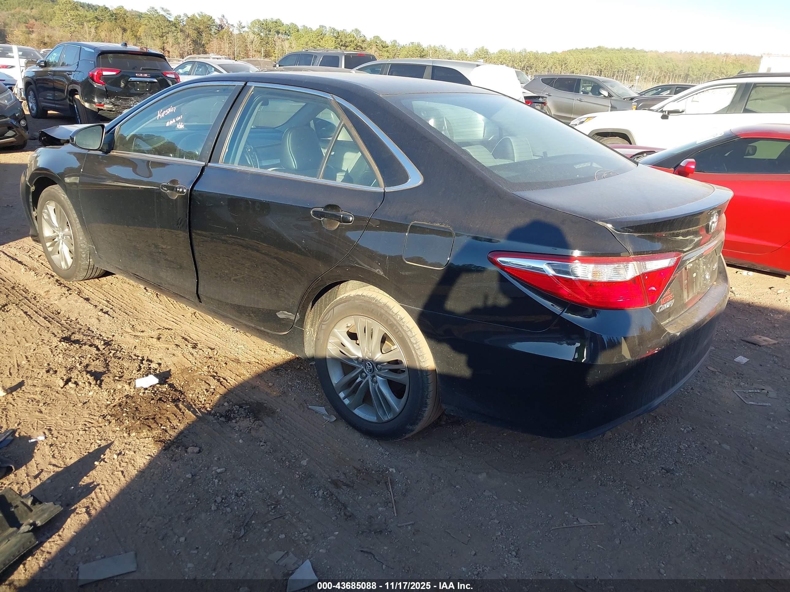 TOYOTA CAMRY image 3
