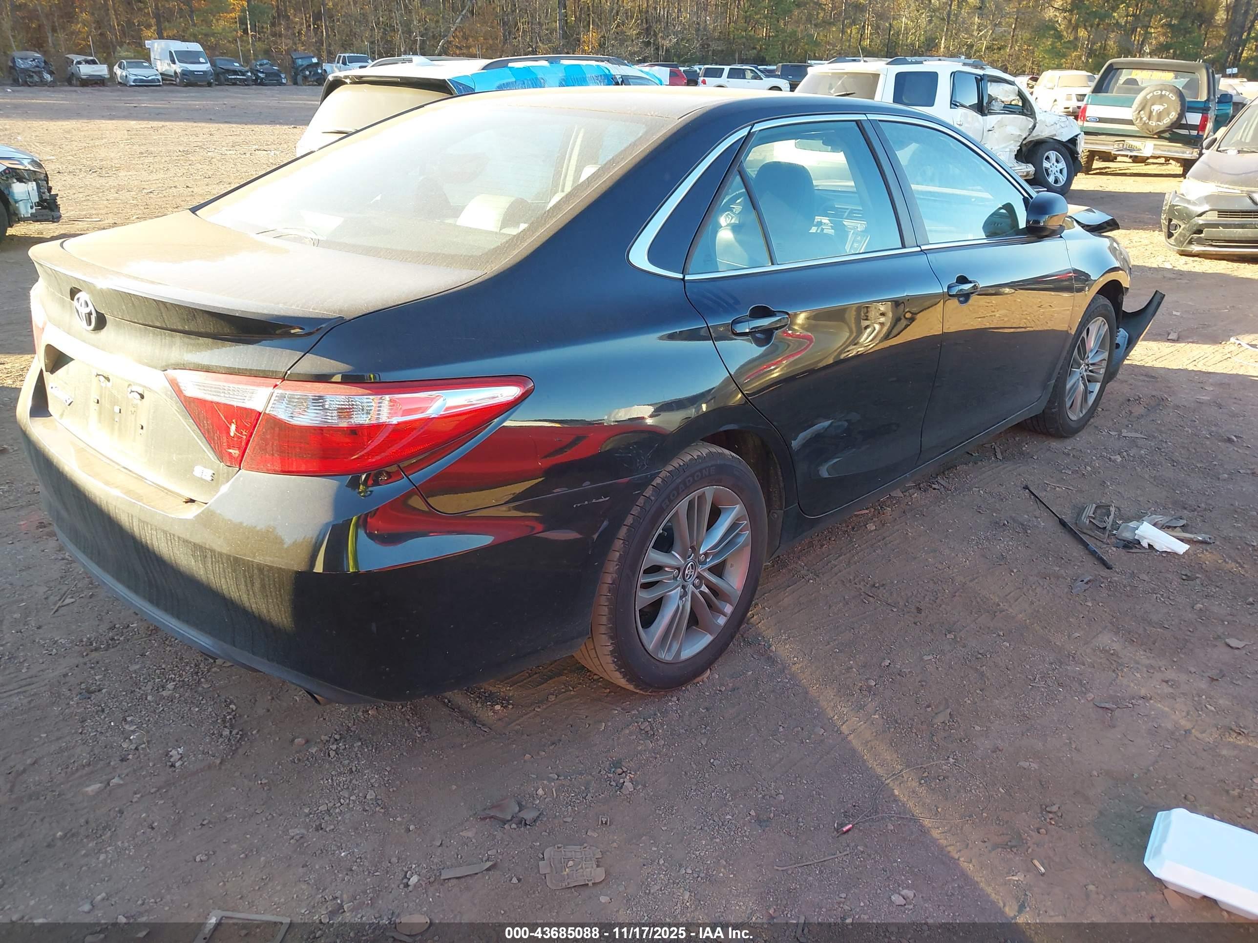 TOYOTA CAMRY image 4