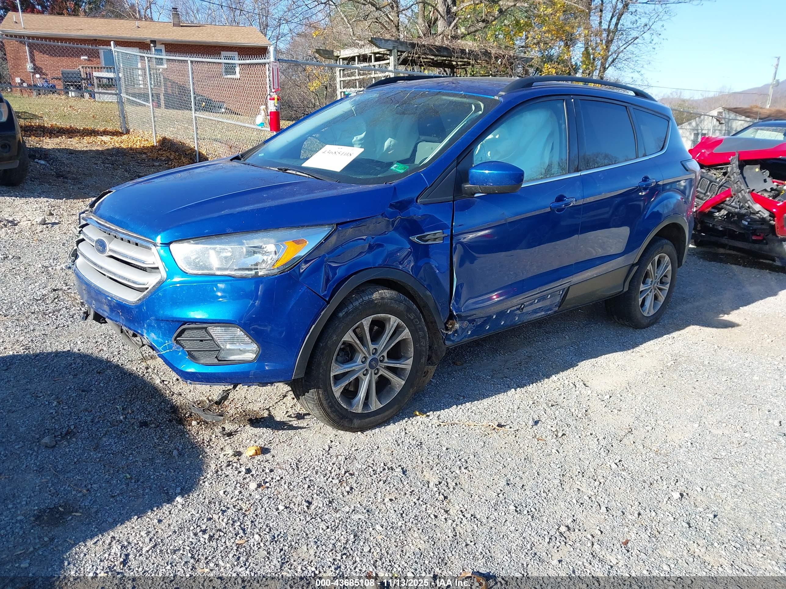 FORD ESCAPE image 2
