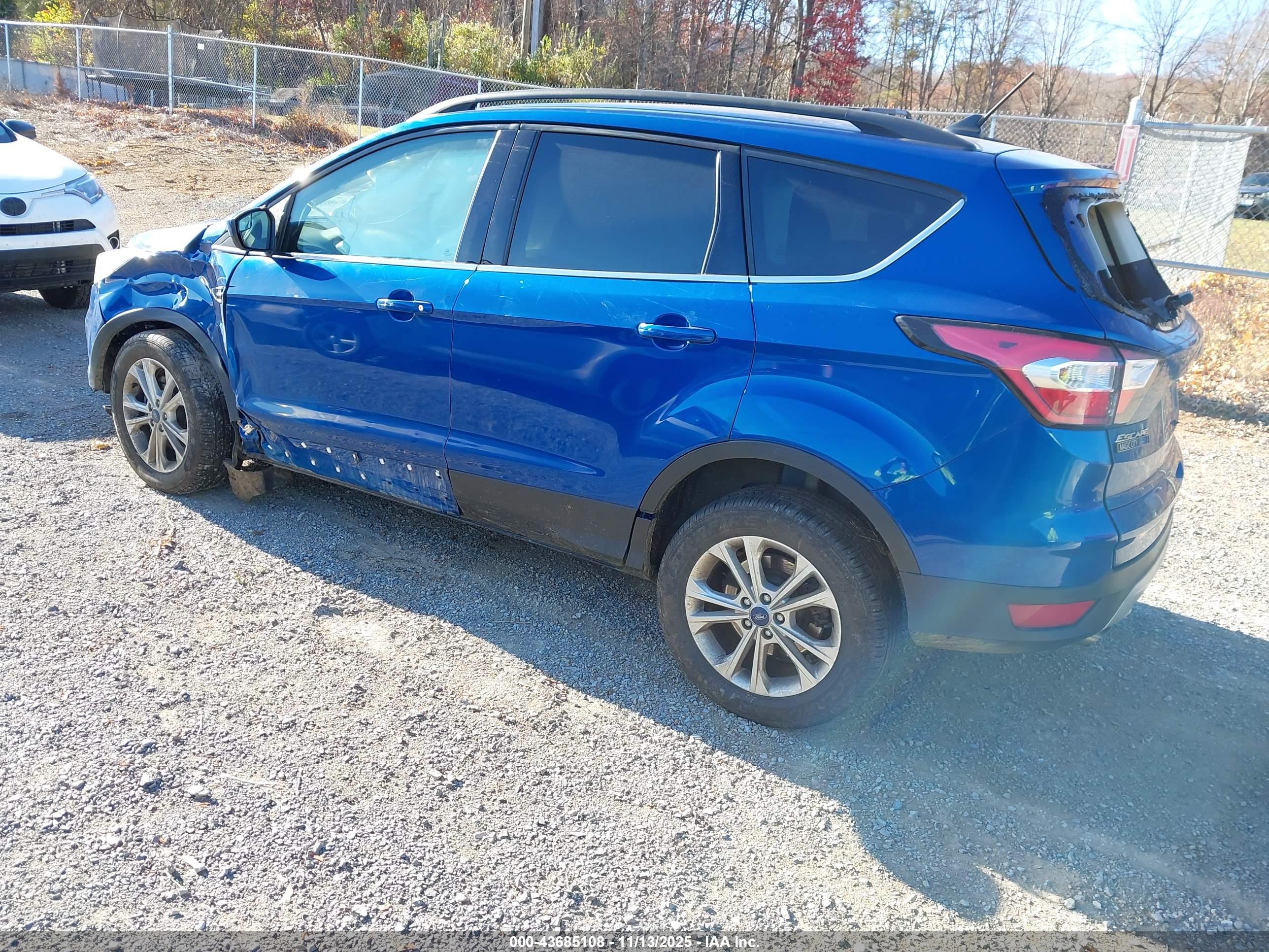 FORD ESCAPE image 3