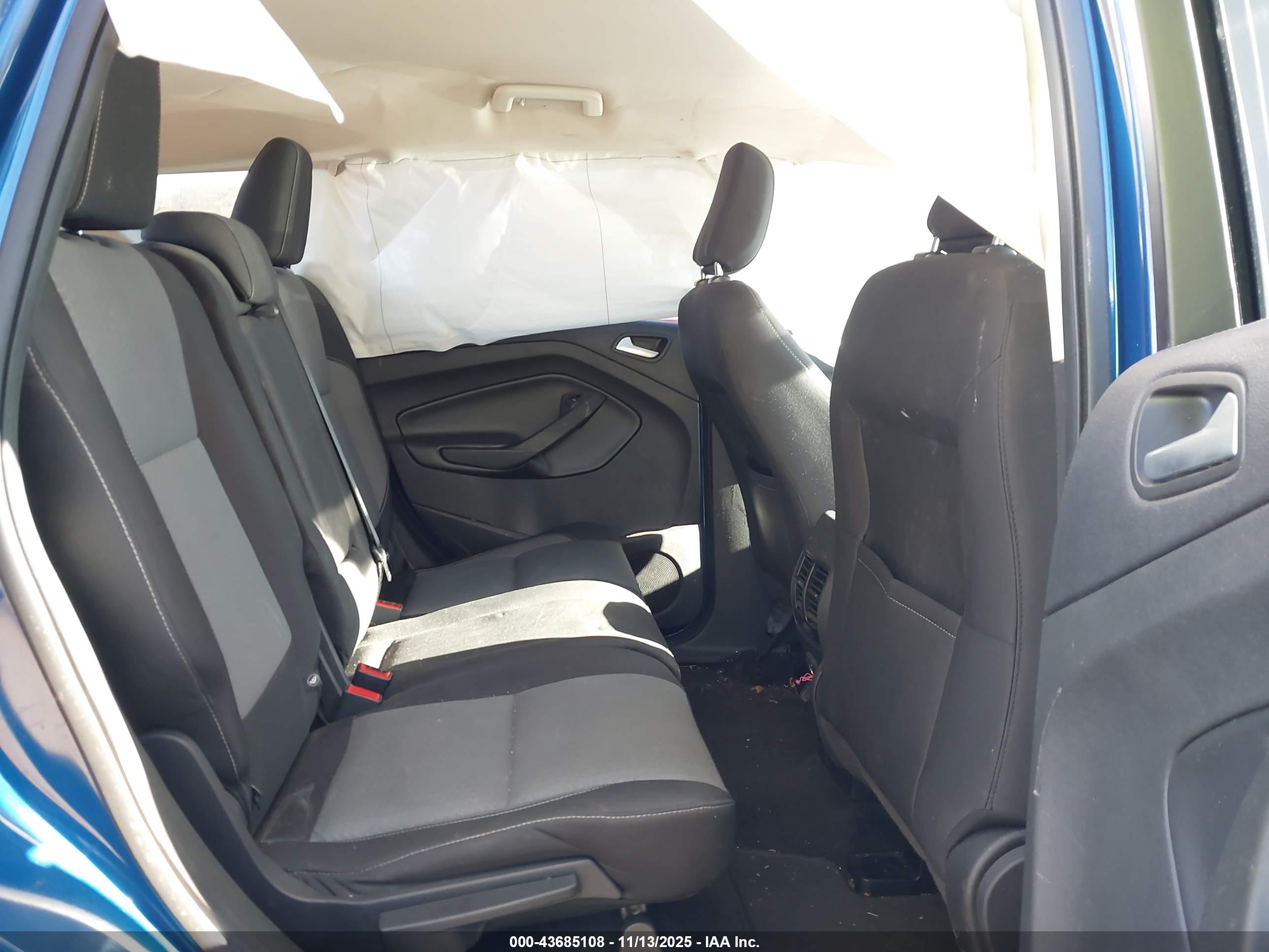 FORD ESCAPE image 8