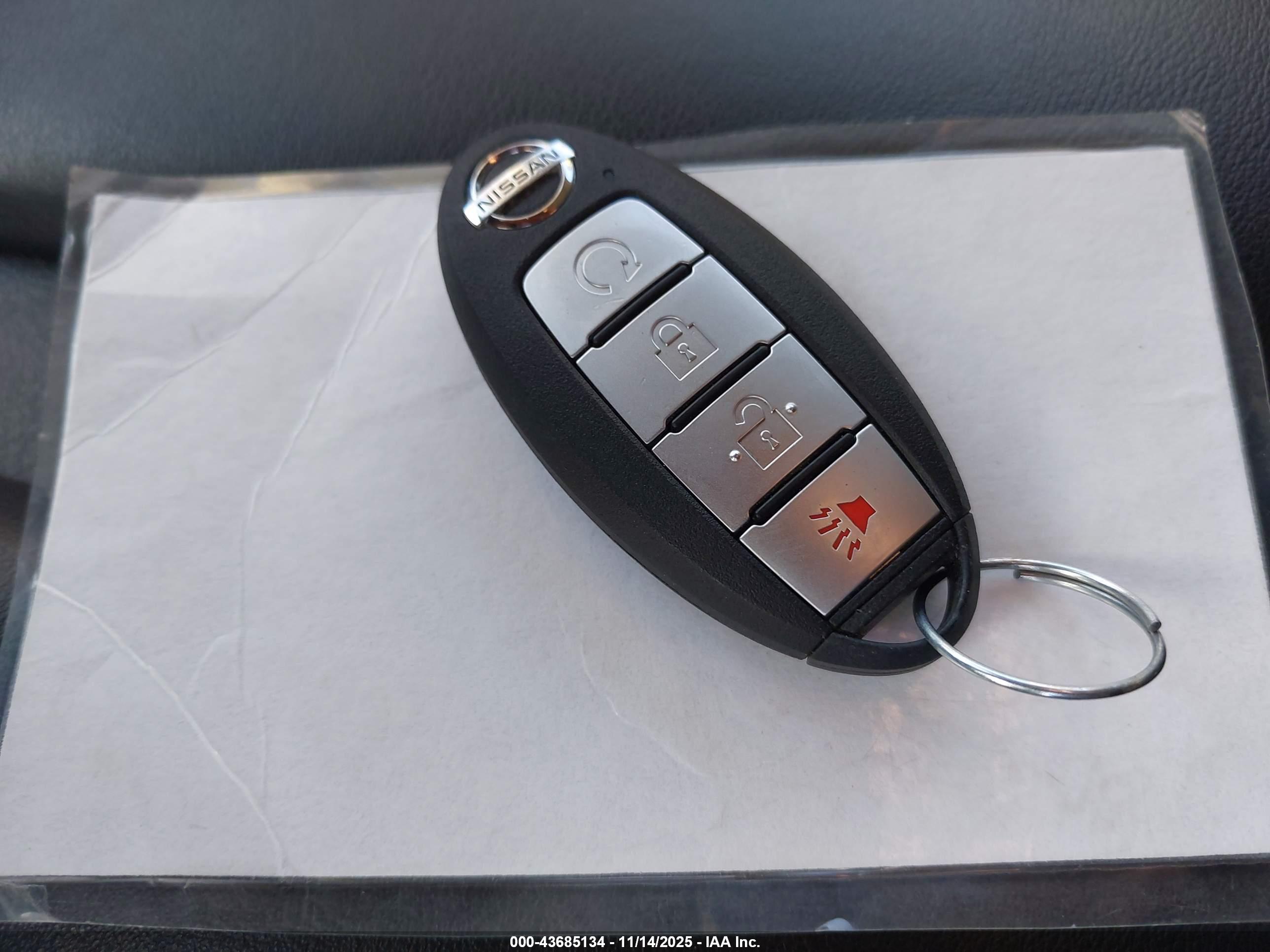 NISSAN MURANO image 11