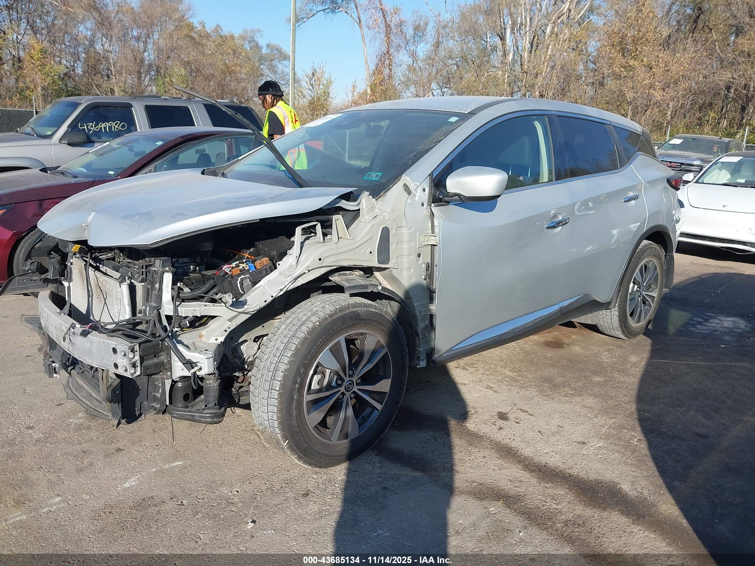 NISSAN MURANO image 2