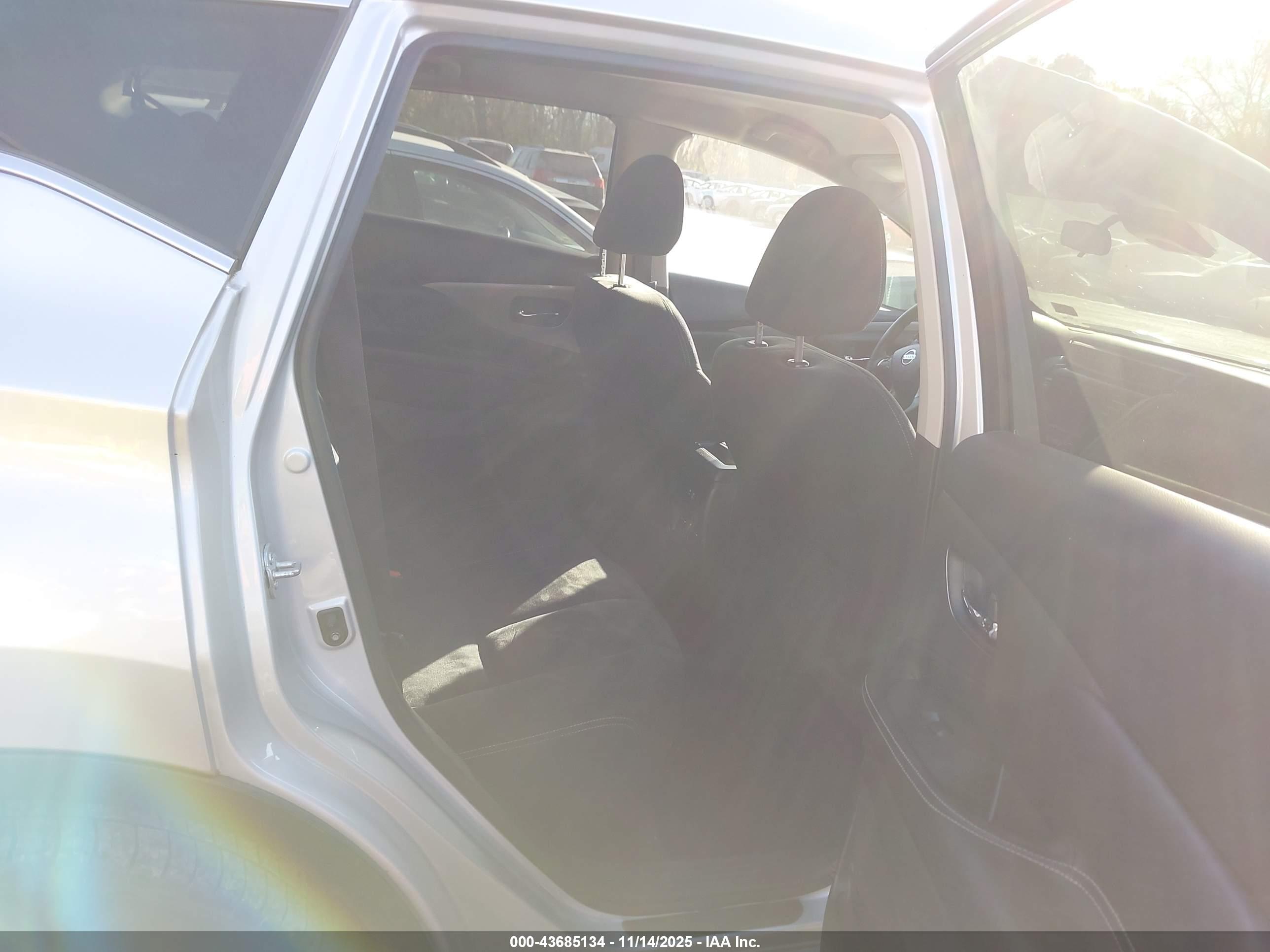 NISSAN MURANO image 8
