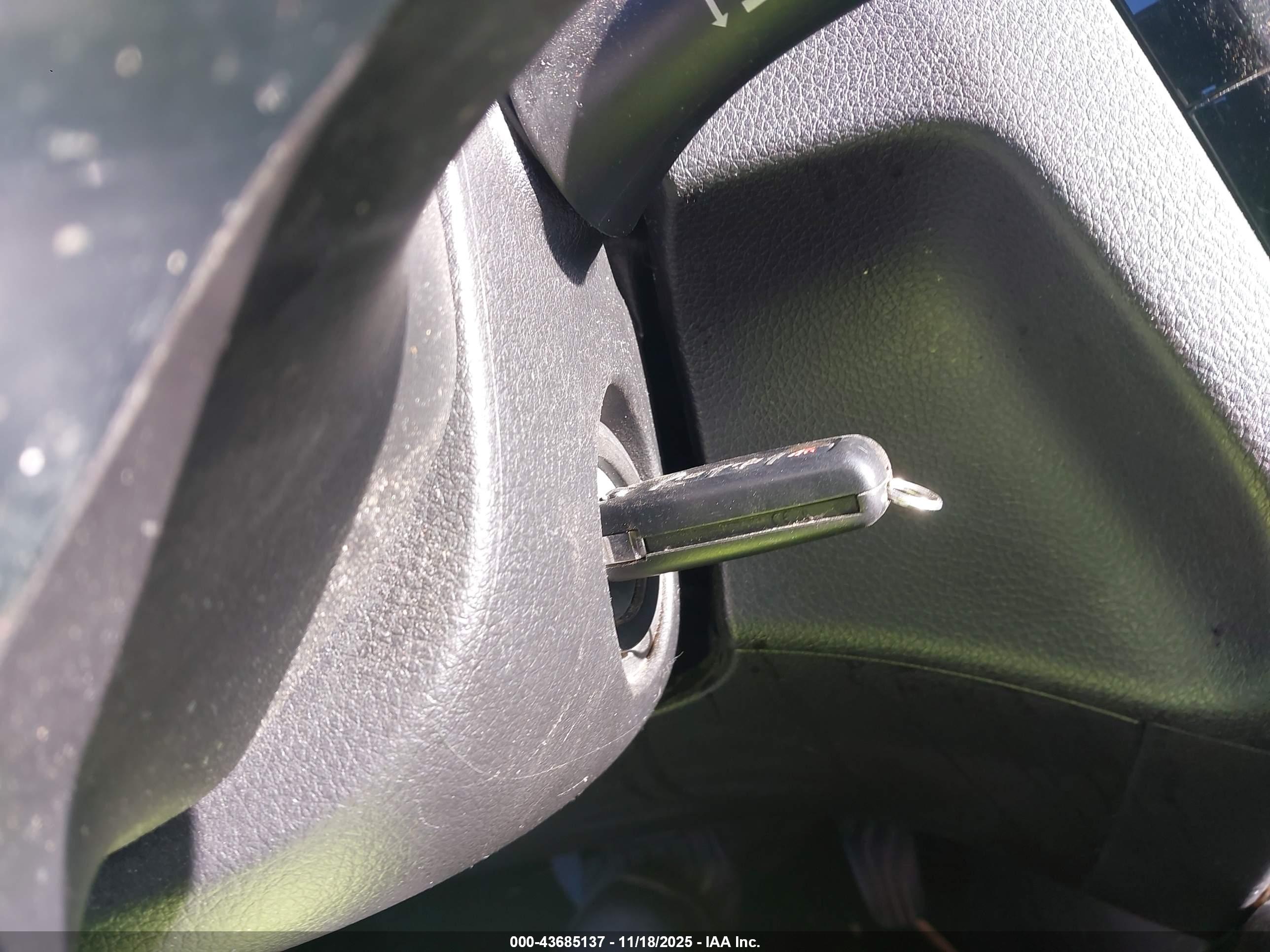 NISSAN ROGUE image 11
