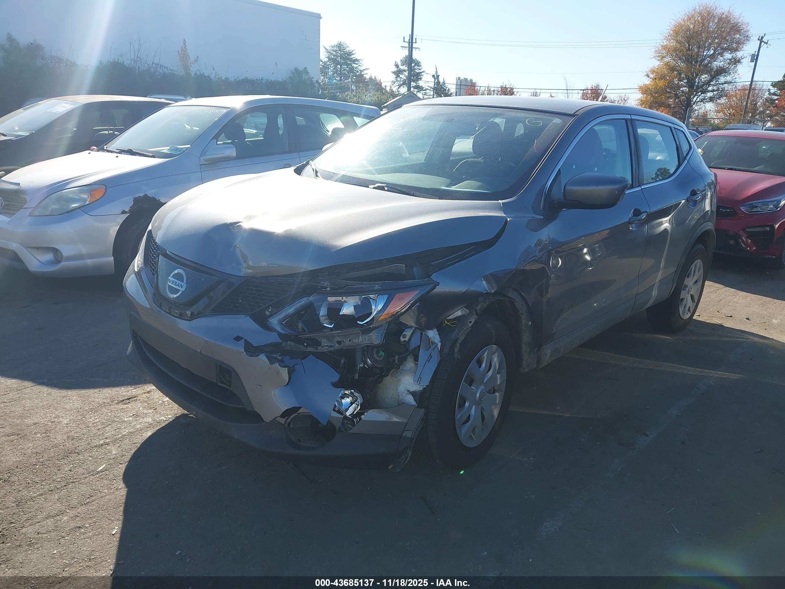 NISSAN ROGUE image 2