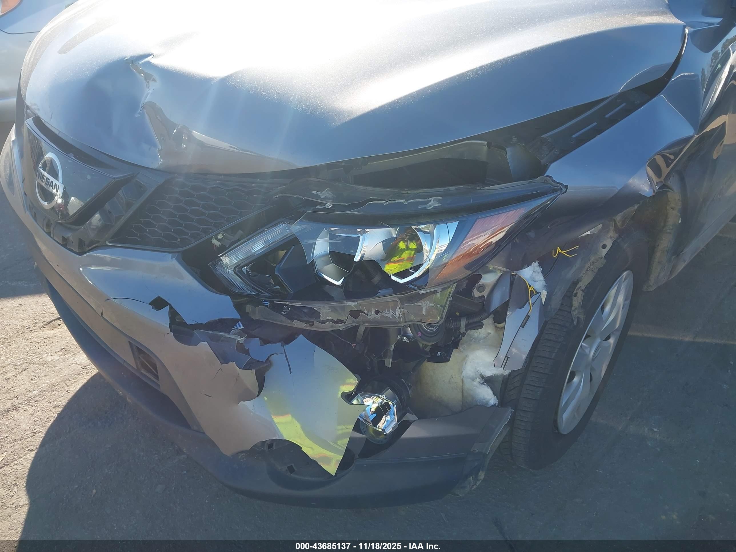 NISSAN ROGUE image 6