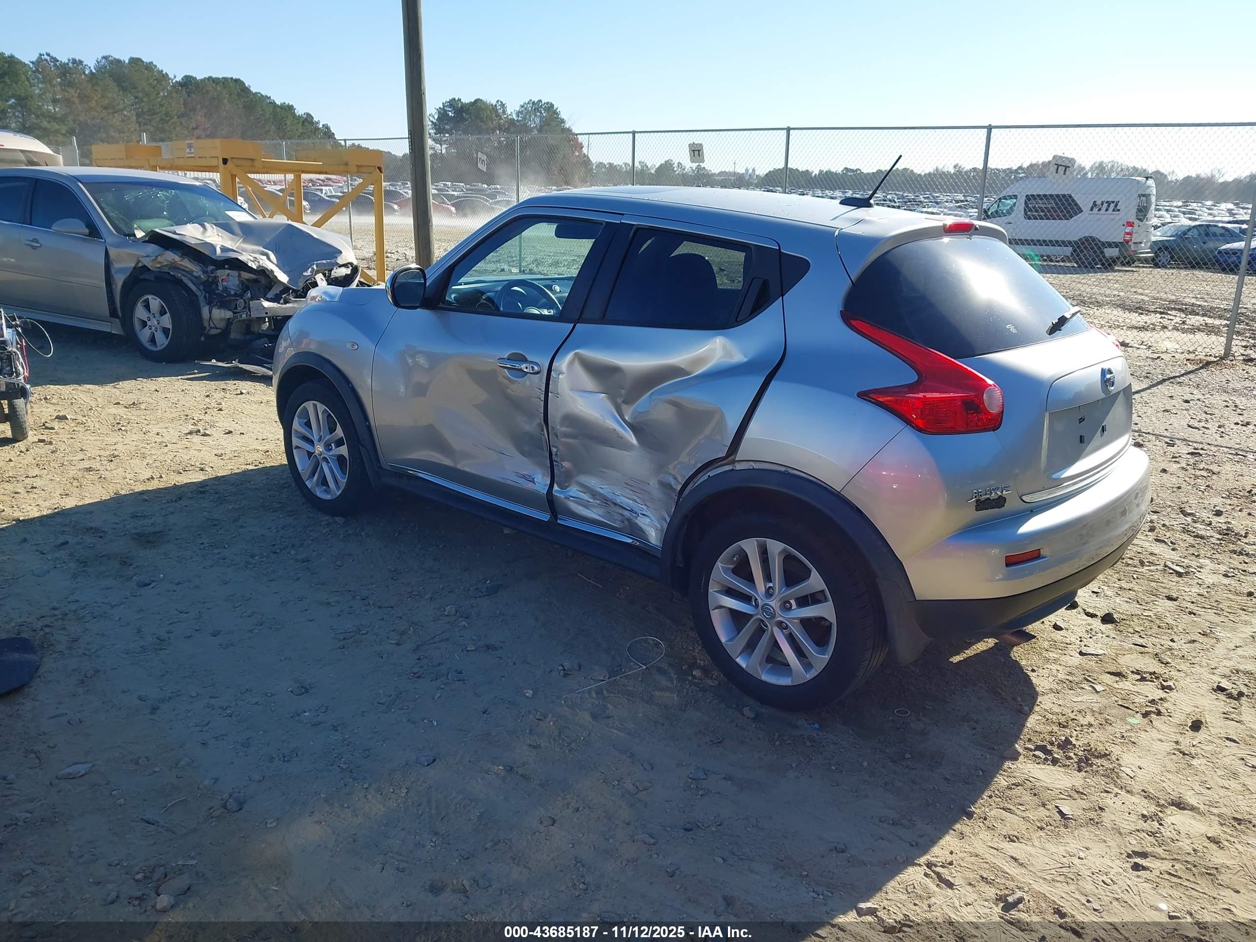NISSAN JUKE image 3