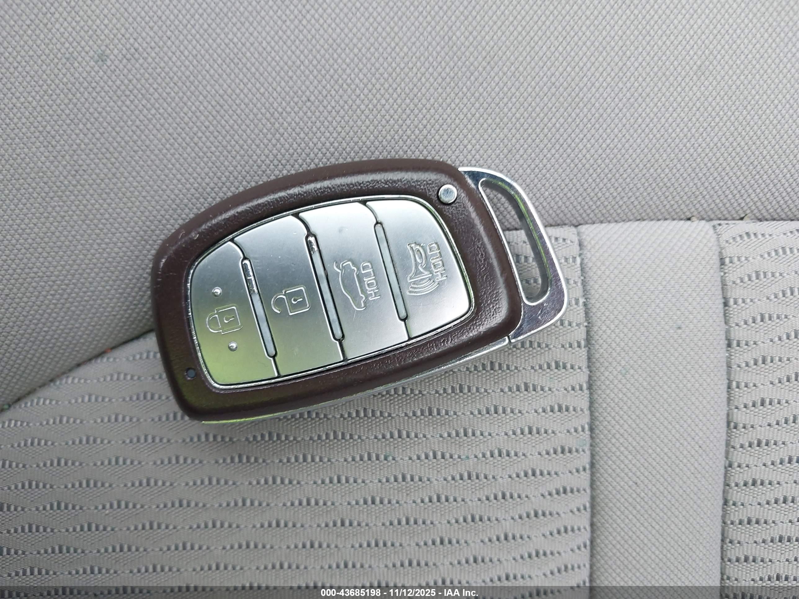 HYUNDAI SONATA image 11