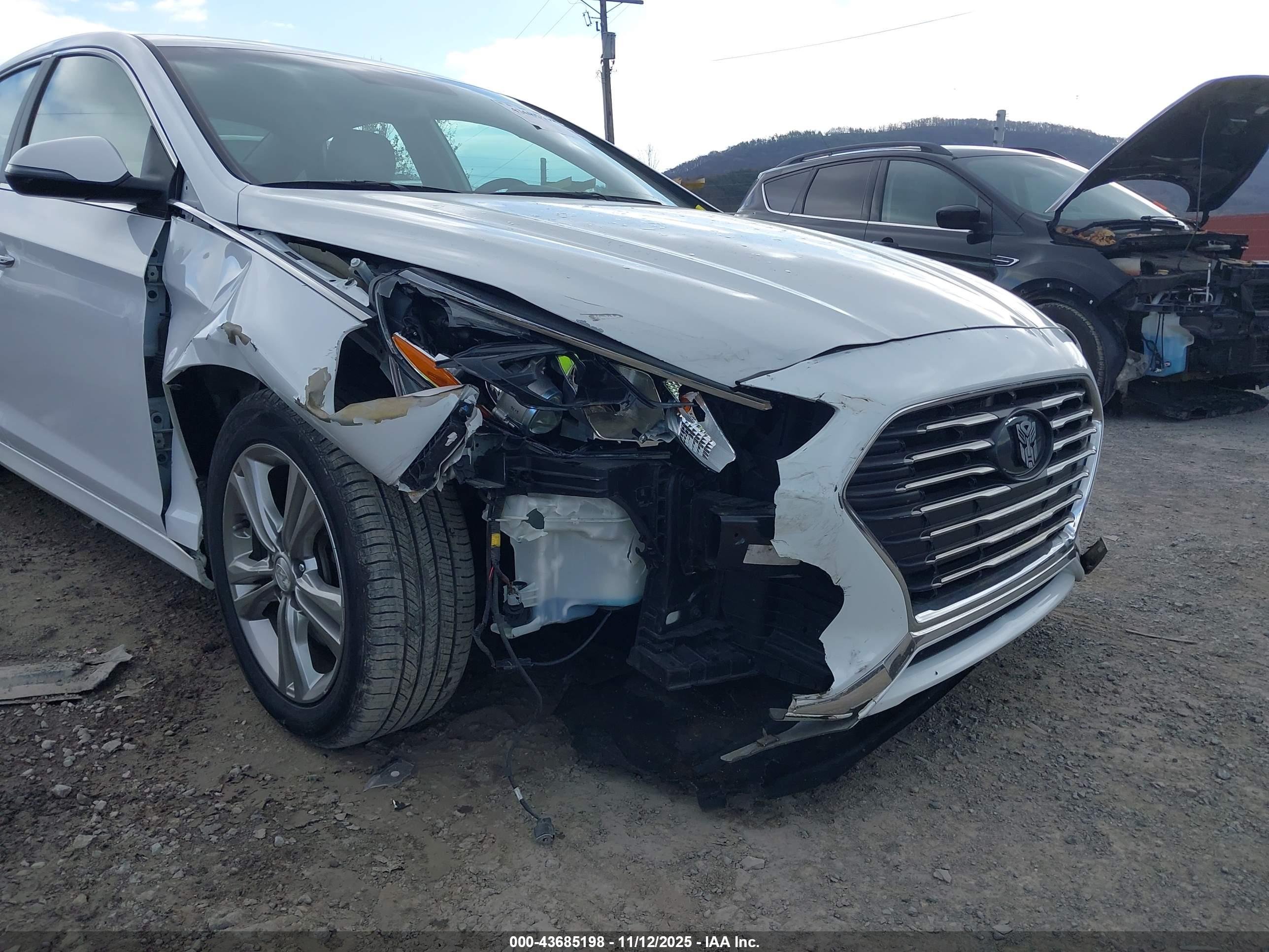 HYUNDAI SONATA image 6