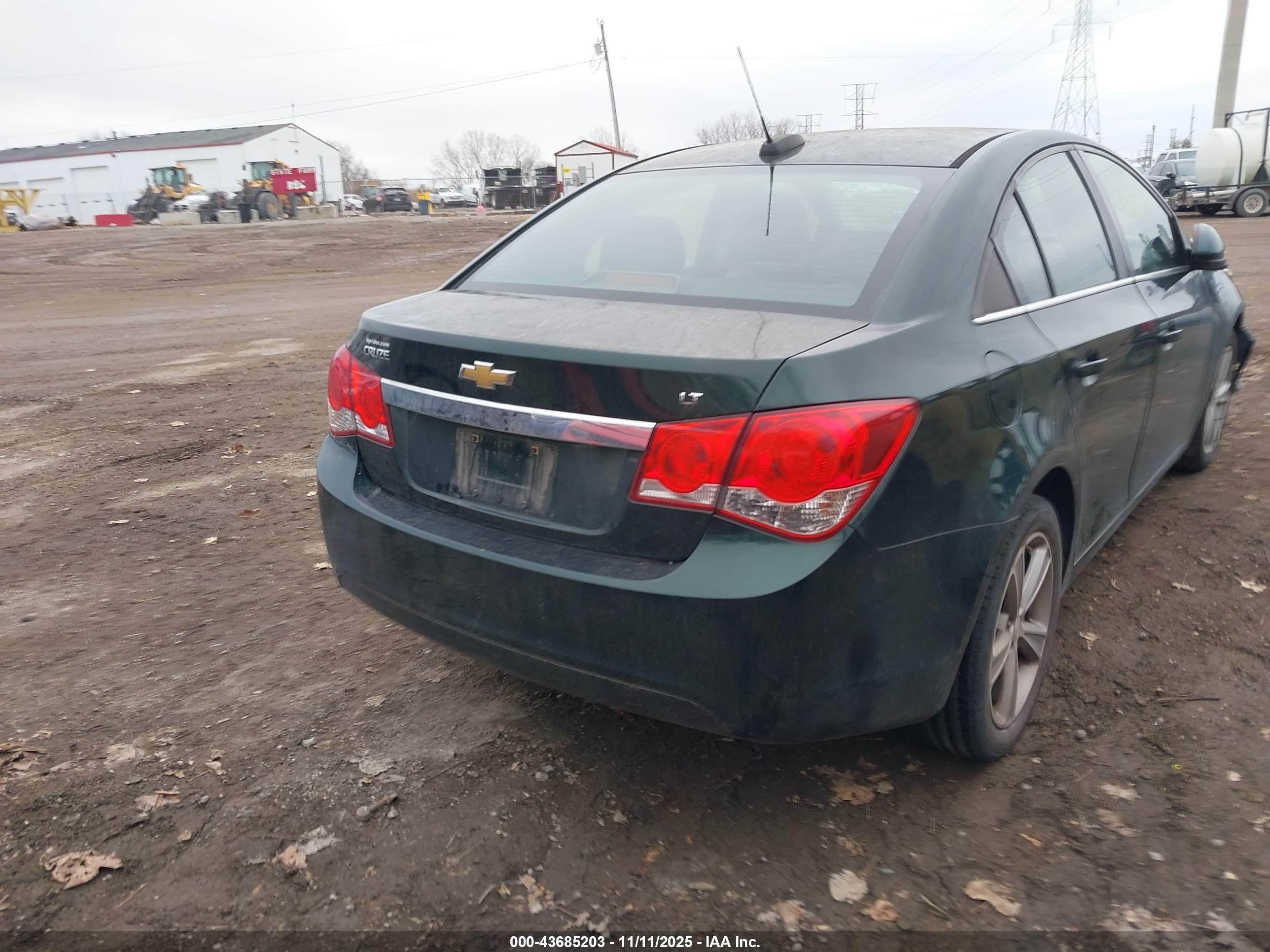 CHEVROLET CRUZE image 4