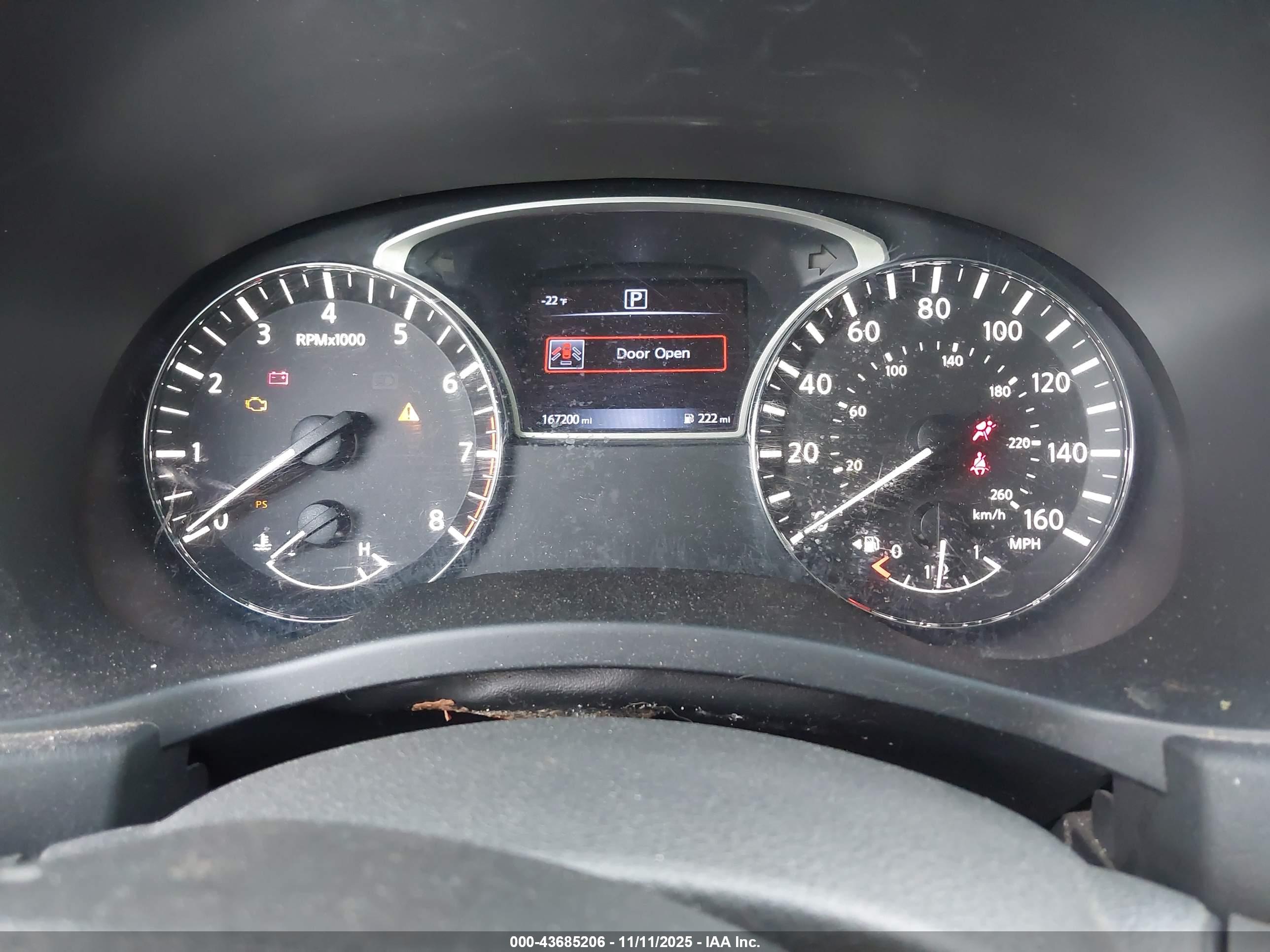 NISSAN PATHFINDER image 7