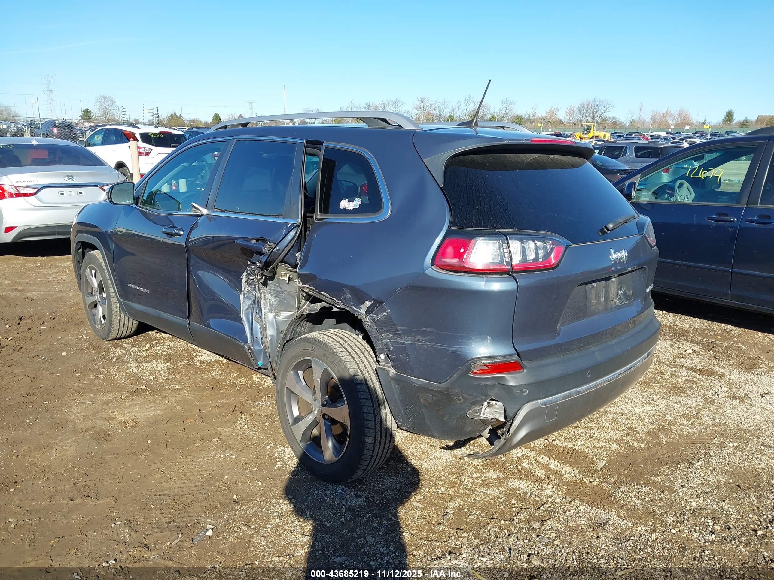 JEEP CHEROKEE image 3