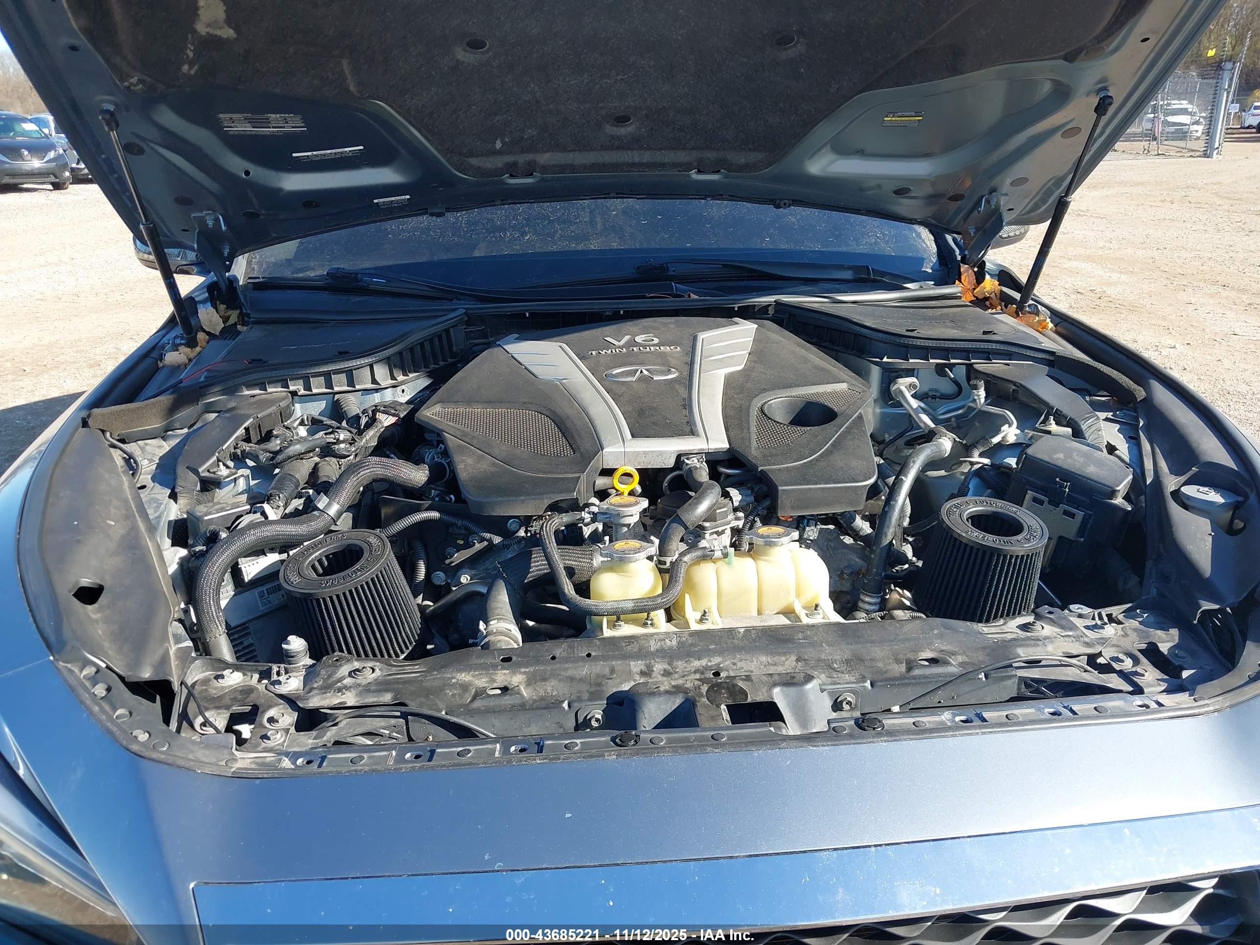 INFINITI Q50 image 10