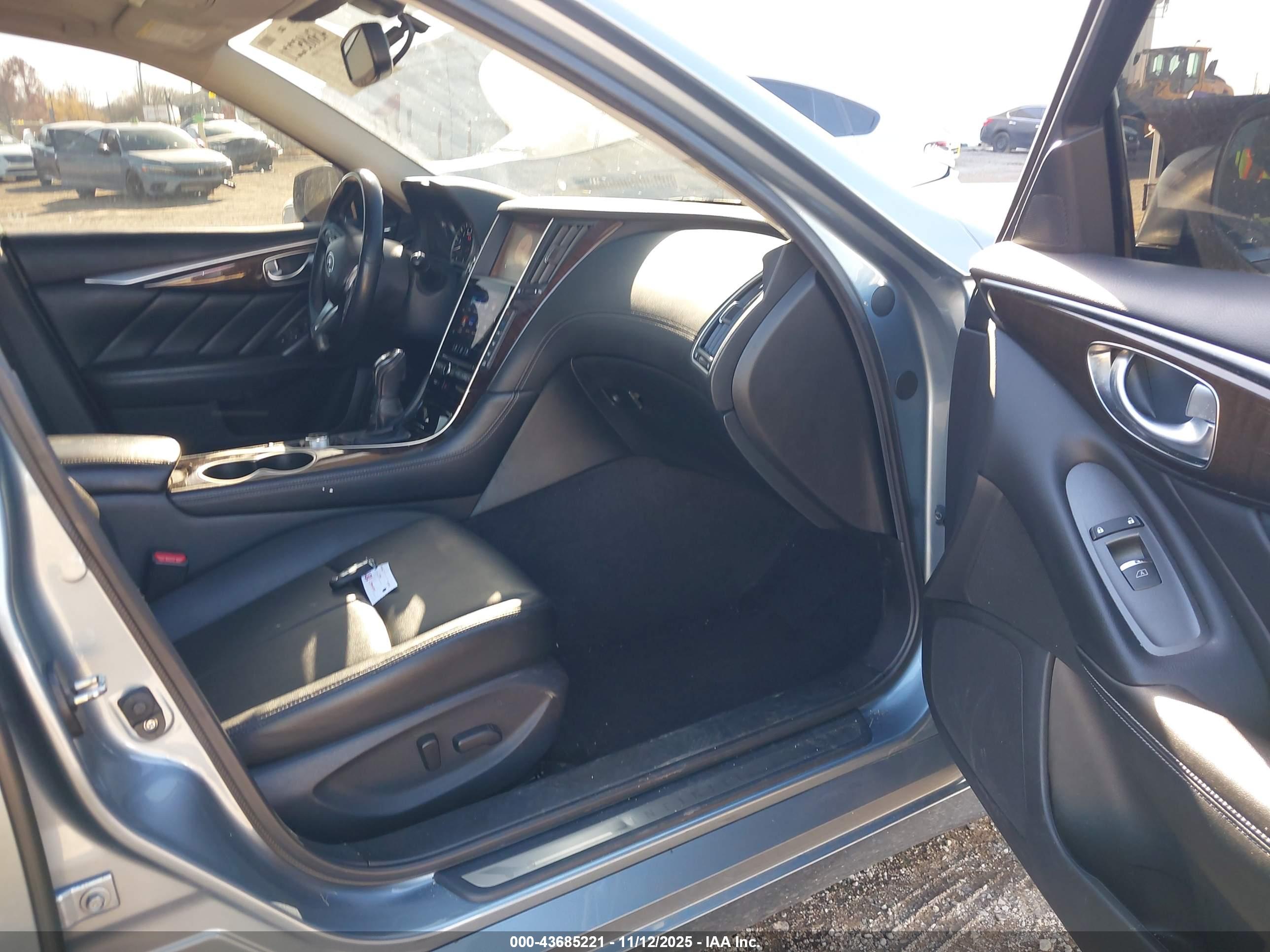INFINITI Q50 image 5