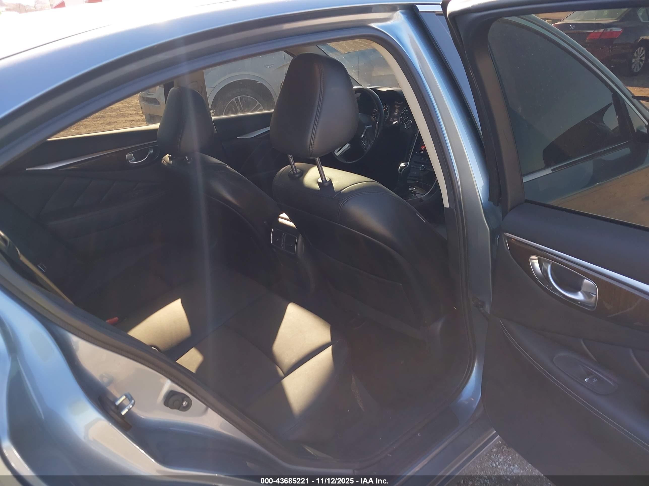 INFINITI Q50 image 8