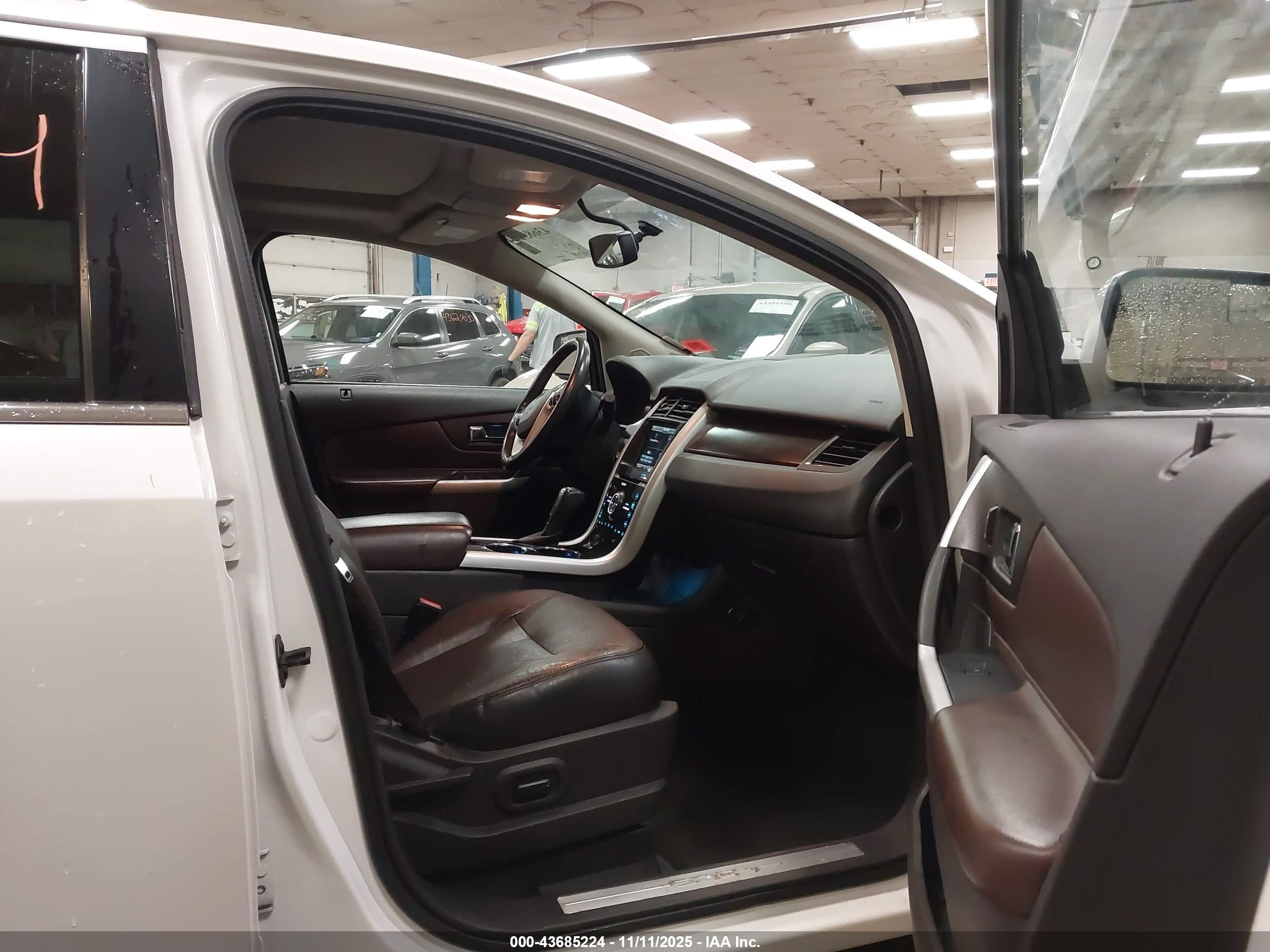 FORD EDGE image 5