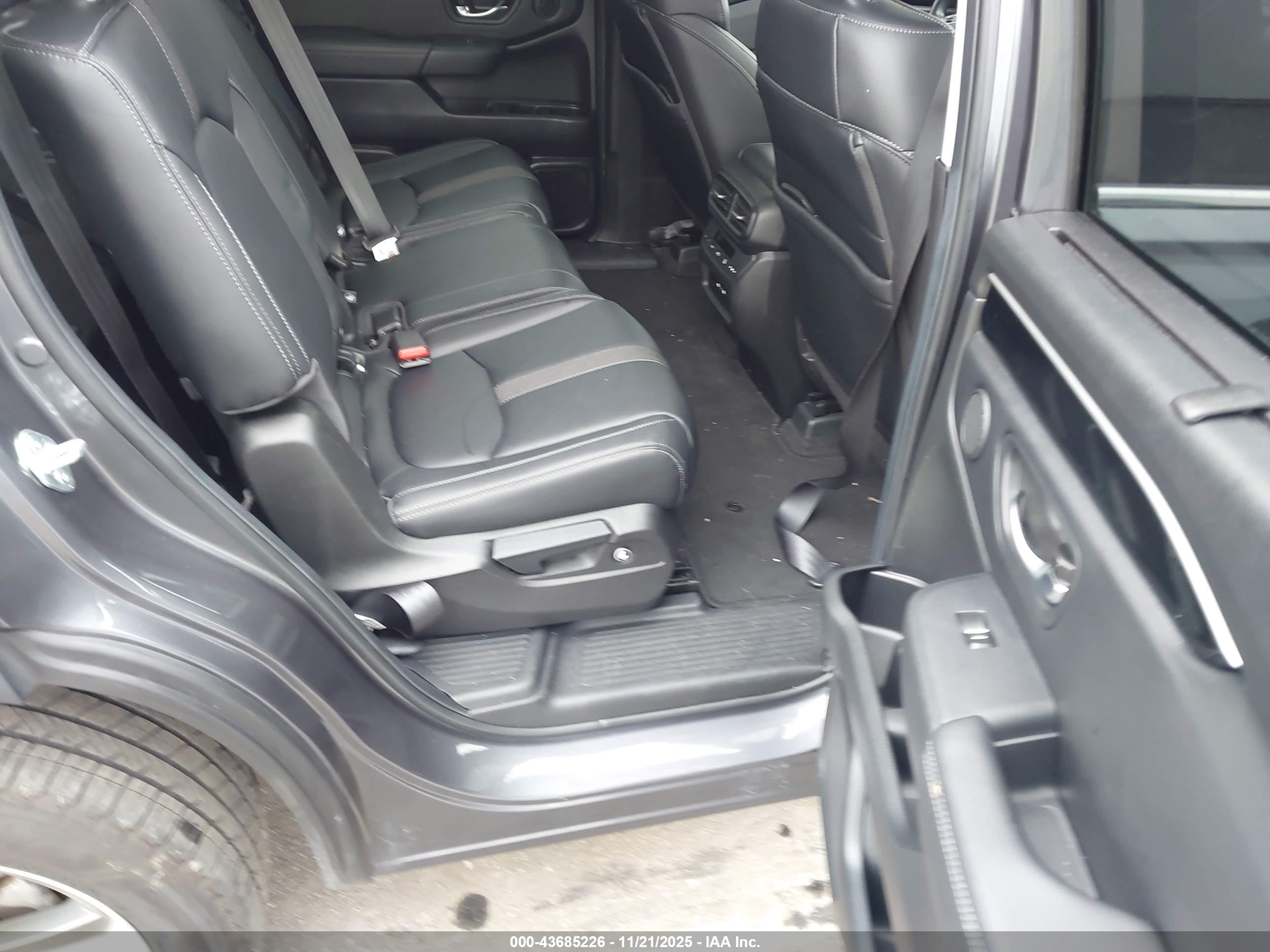 HONDA PILOT image 8