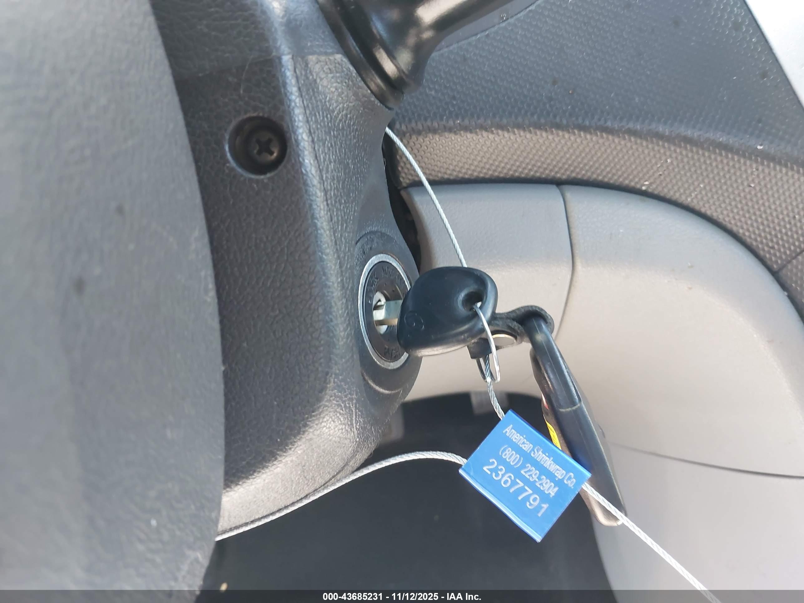 HYUNDAI ACCENT image 11