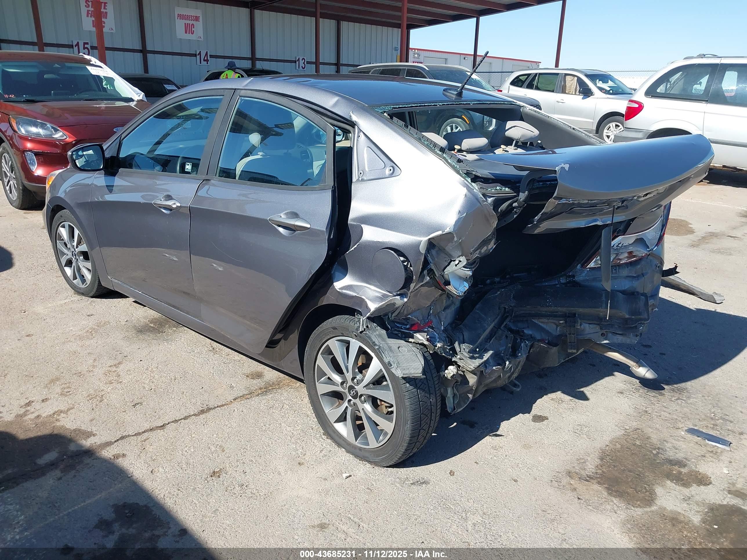 HYUNDAI ACCENT image 3