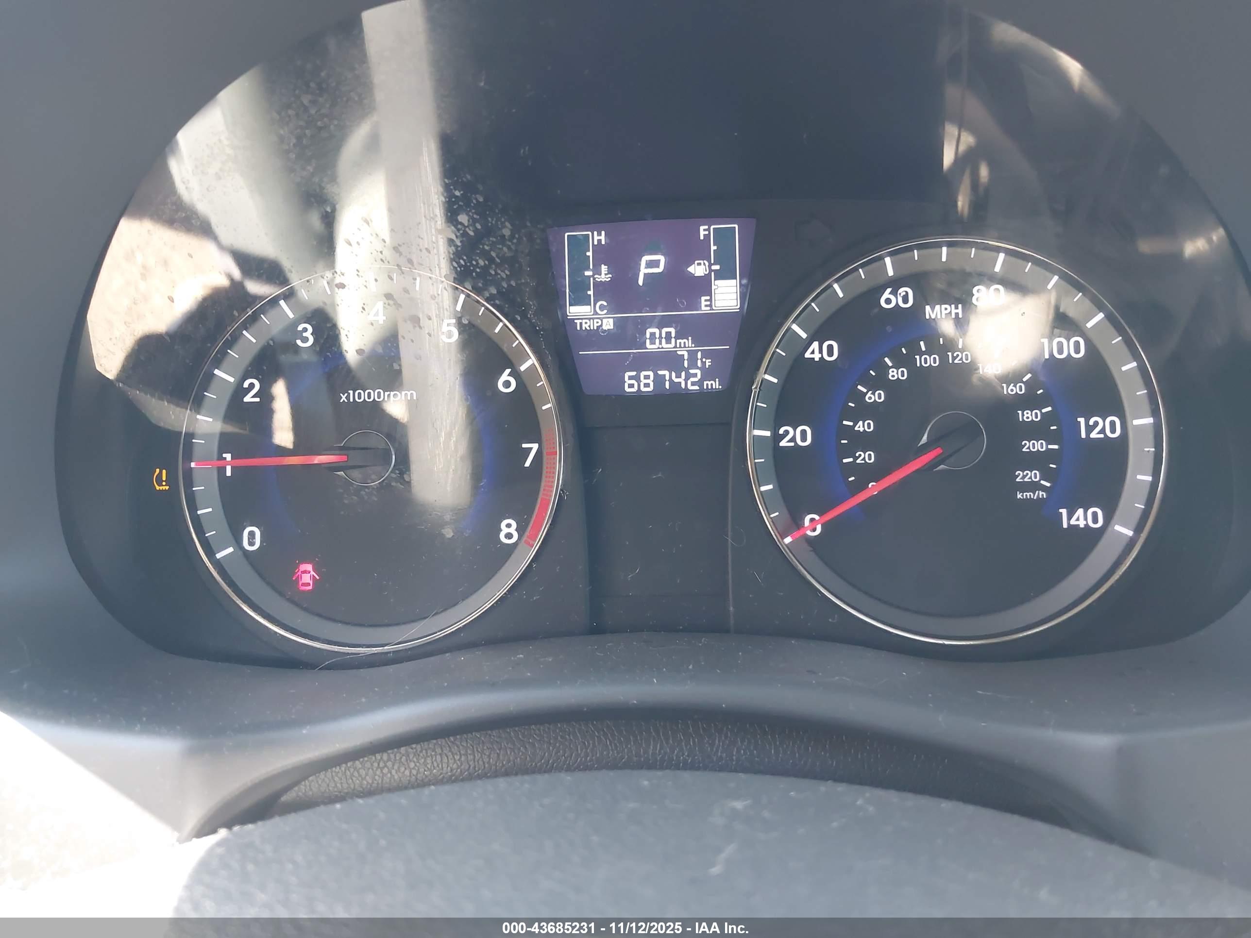 HYUNDAI ACCENT image 7
