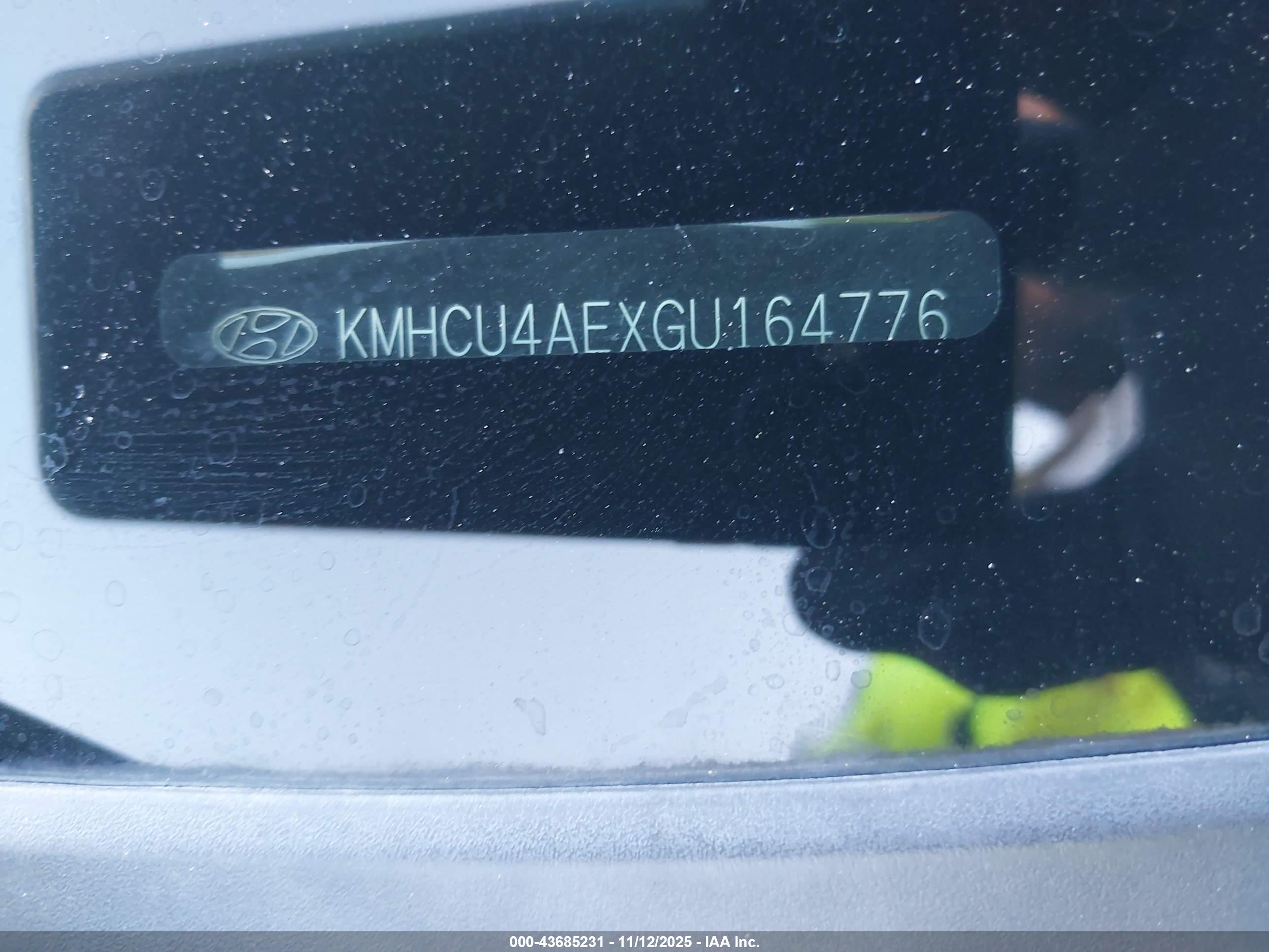 HYUNDAI ACCENT image 9
